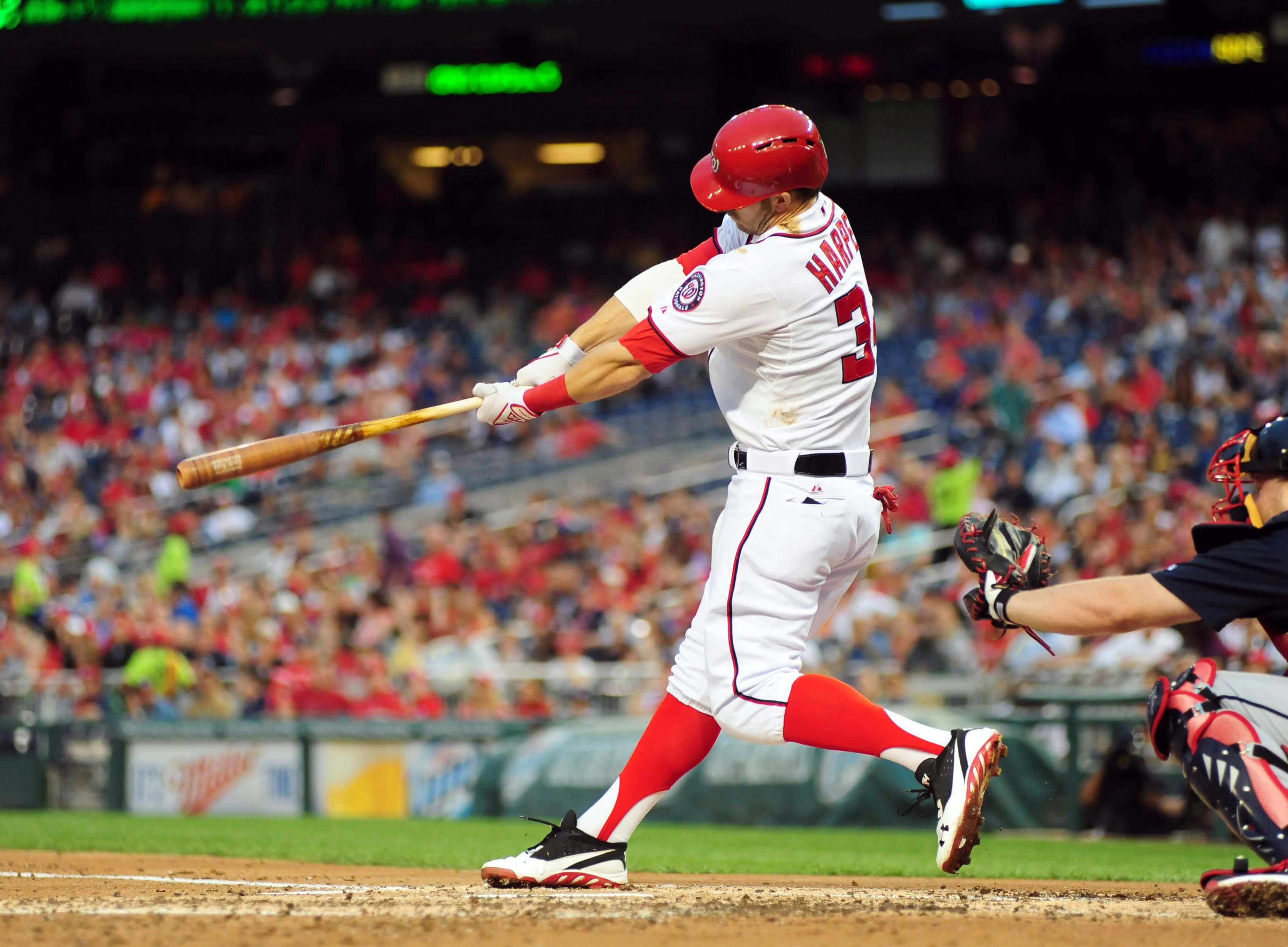 MLB Baseball League, red helmet, white uniform, 2K Desktop Wallpaper