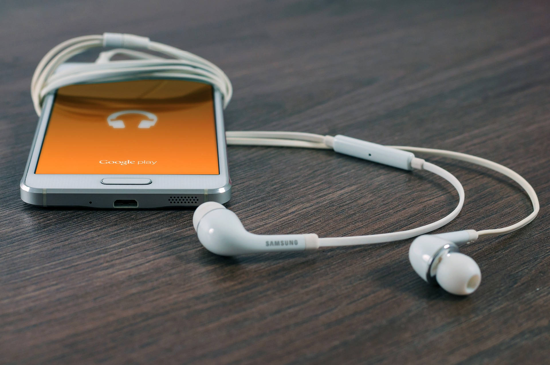Samsung earphone set, smartphone, Google Play, Full HD Desktop Wallpaper