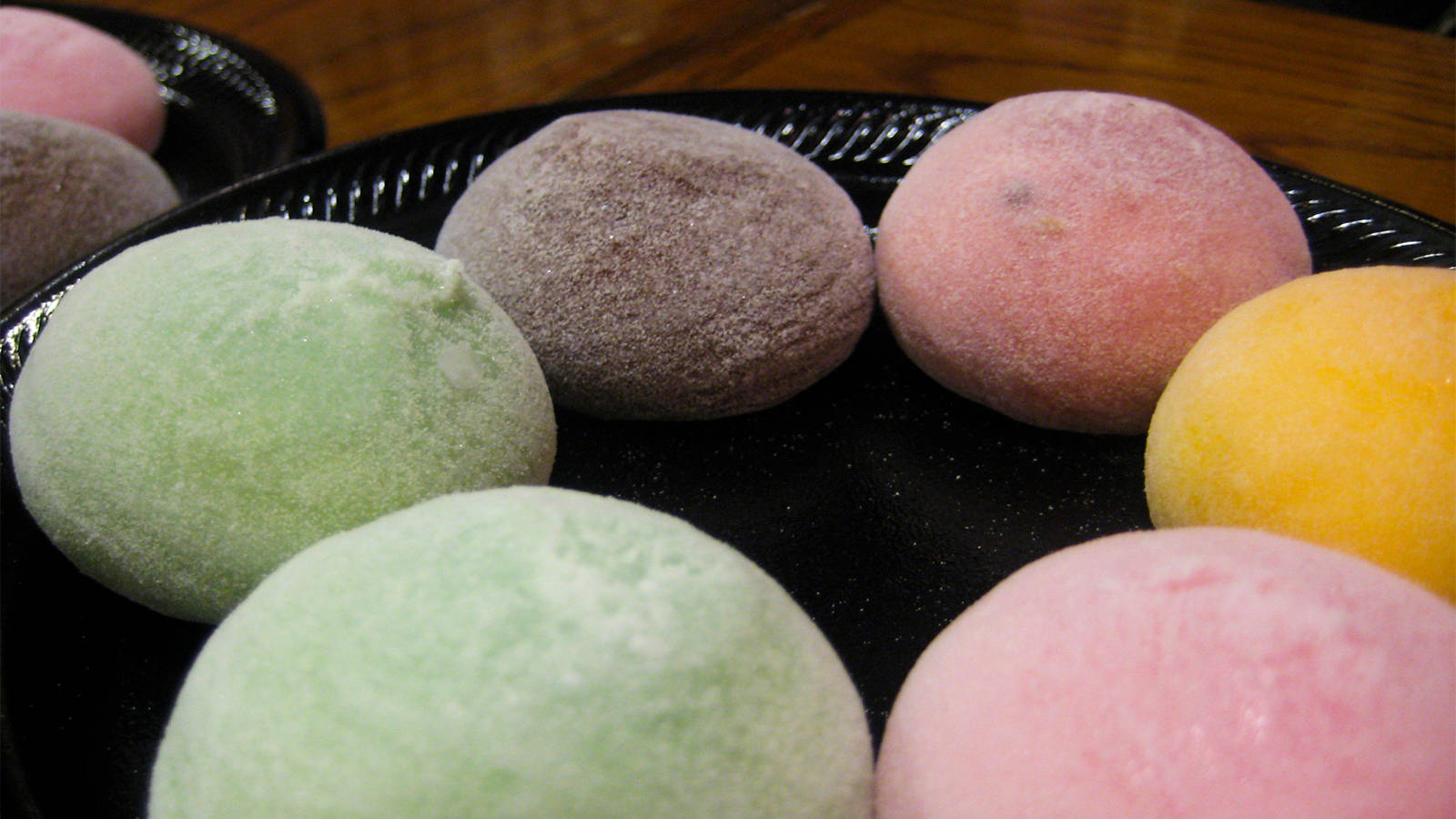 sugar mochi, colorful dusted mochi balls, black plate, HD Desktop Wallpaper