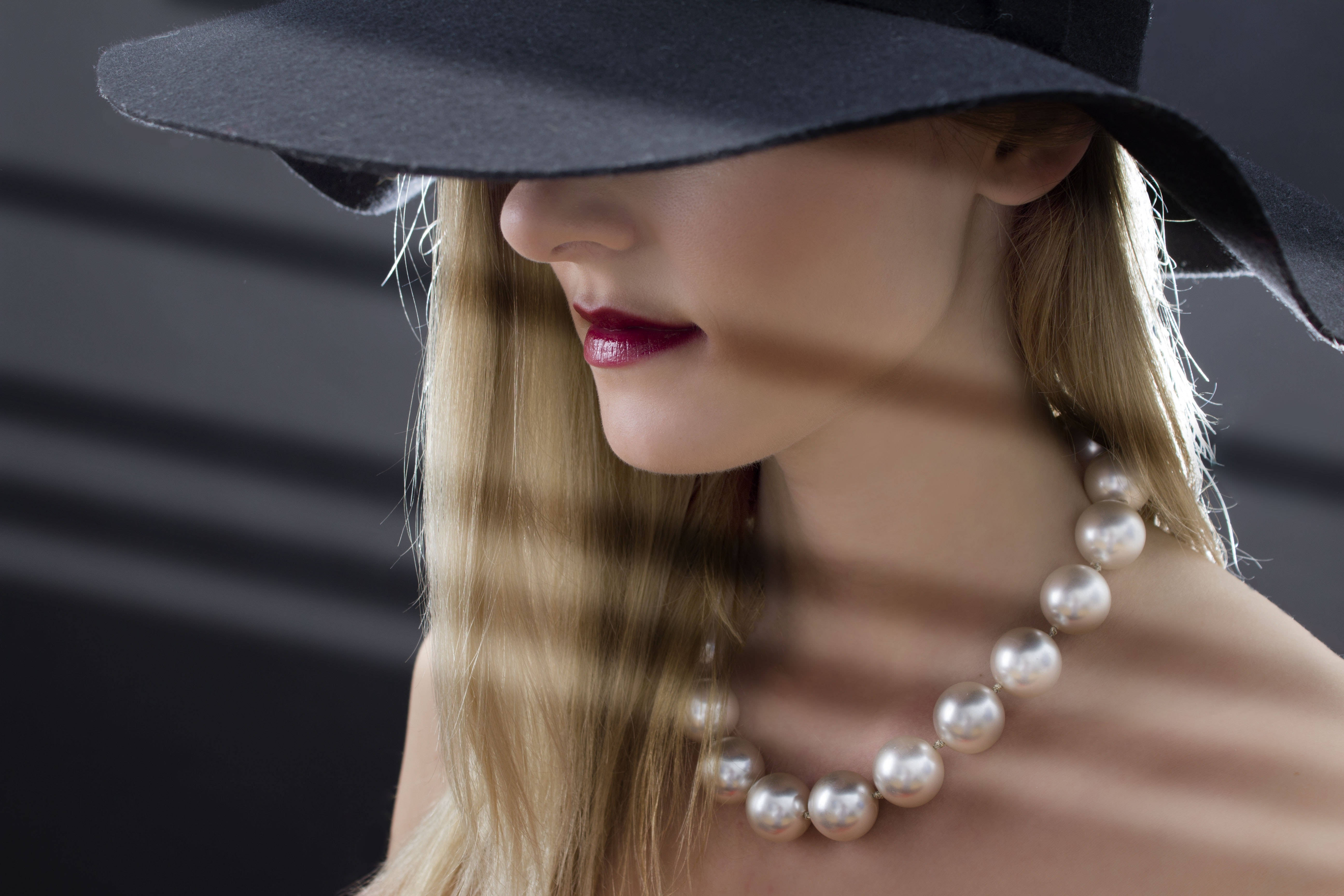 Hat Model, pearls, black hat, 5K Desktop Wallpaper