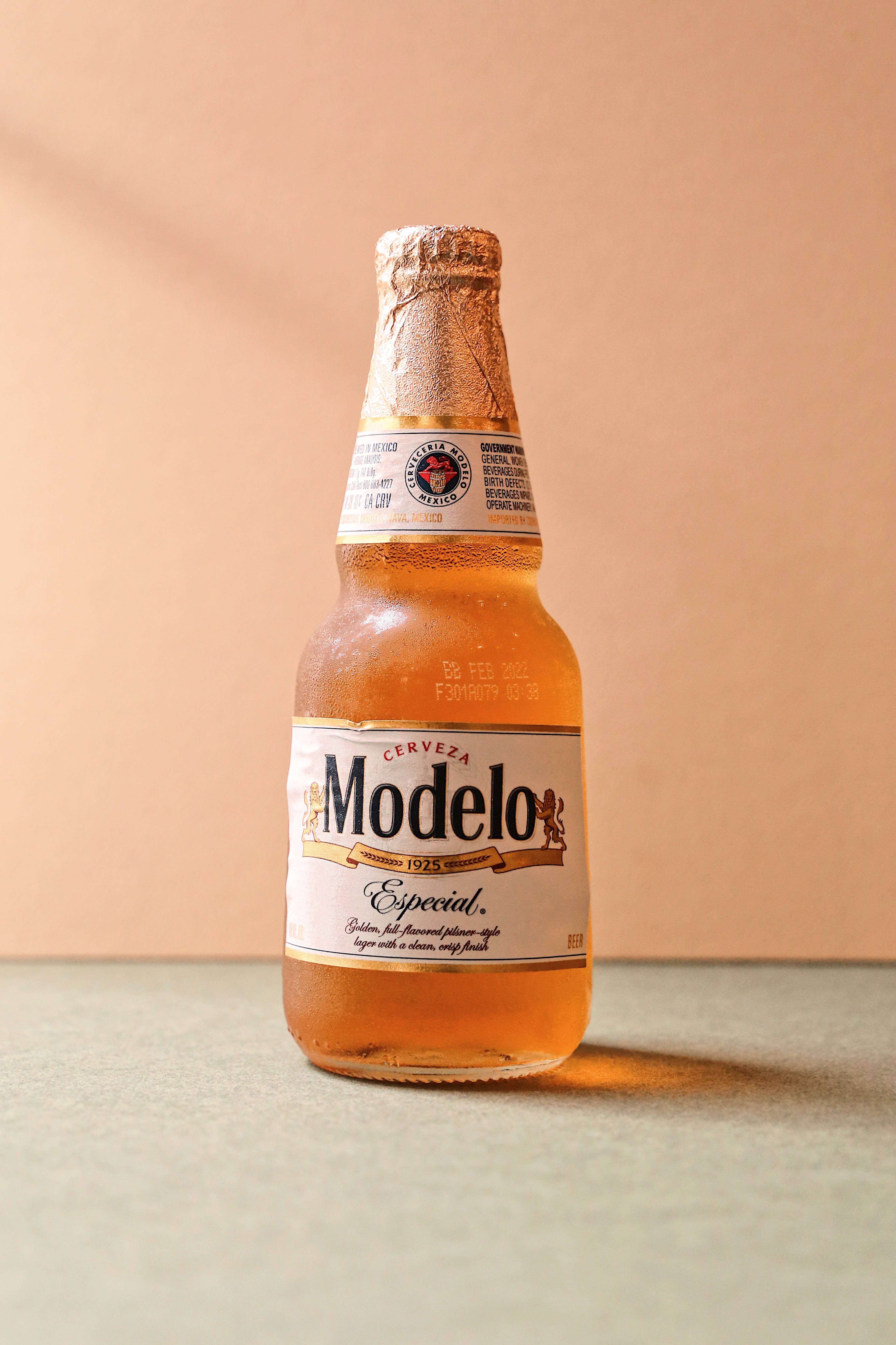Modelo Especial, bottle, iced cold, 5K Phone Wallpaper