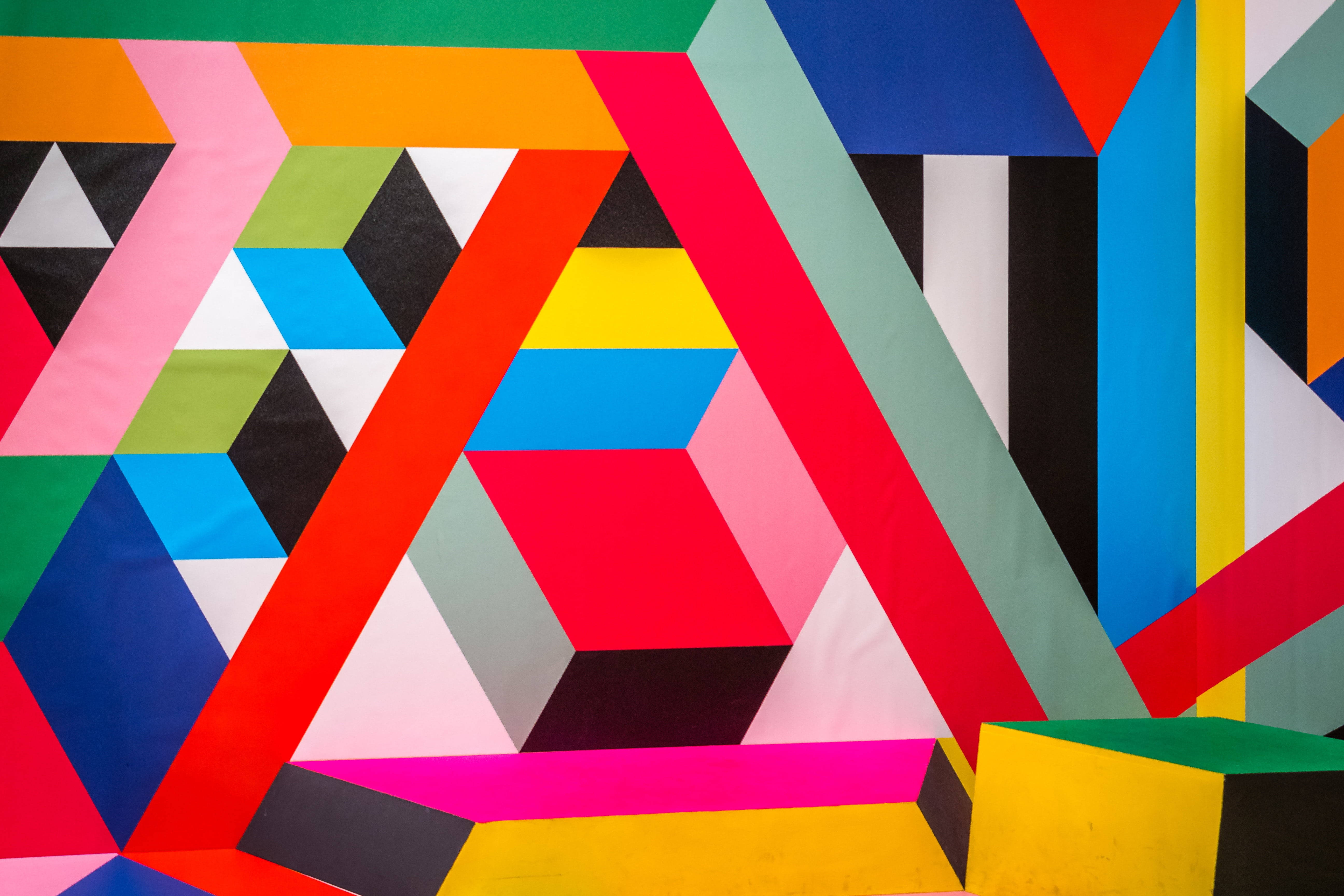 Modern Art, low polygon, vibrant geometric shapes, 5K Desktop Wallpaper