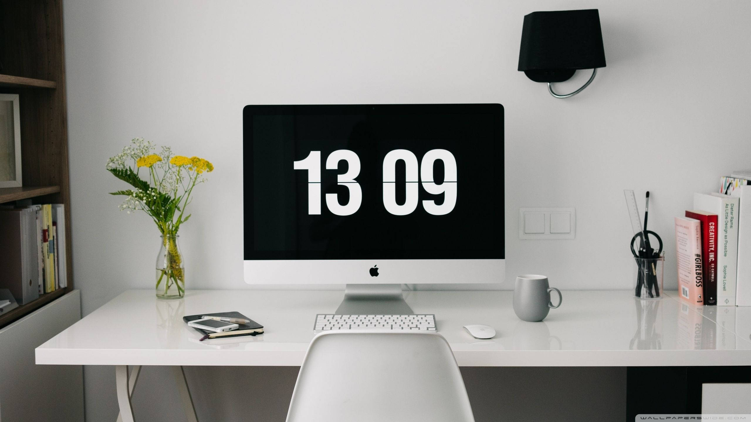 iMac, white desk, black screen, 2K Desktop Wallpaper
