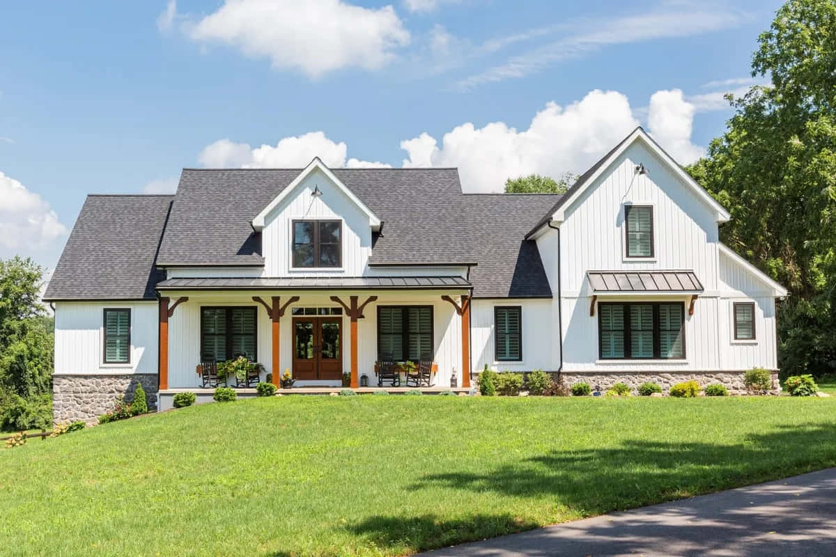 Modern Farmhouse, white farmhouse, gray shingles, SD Desktop Wallpaper