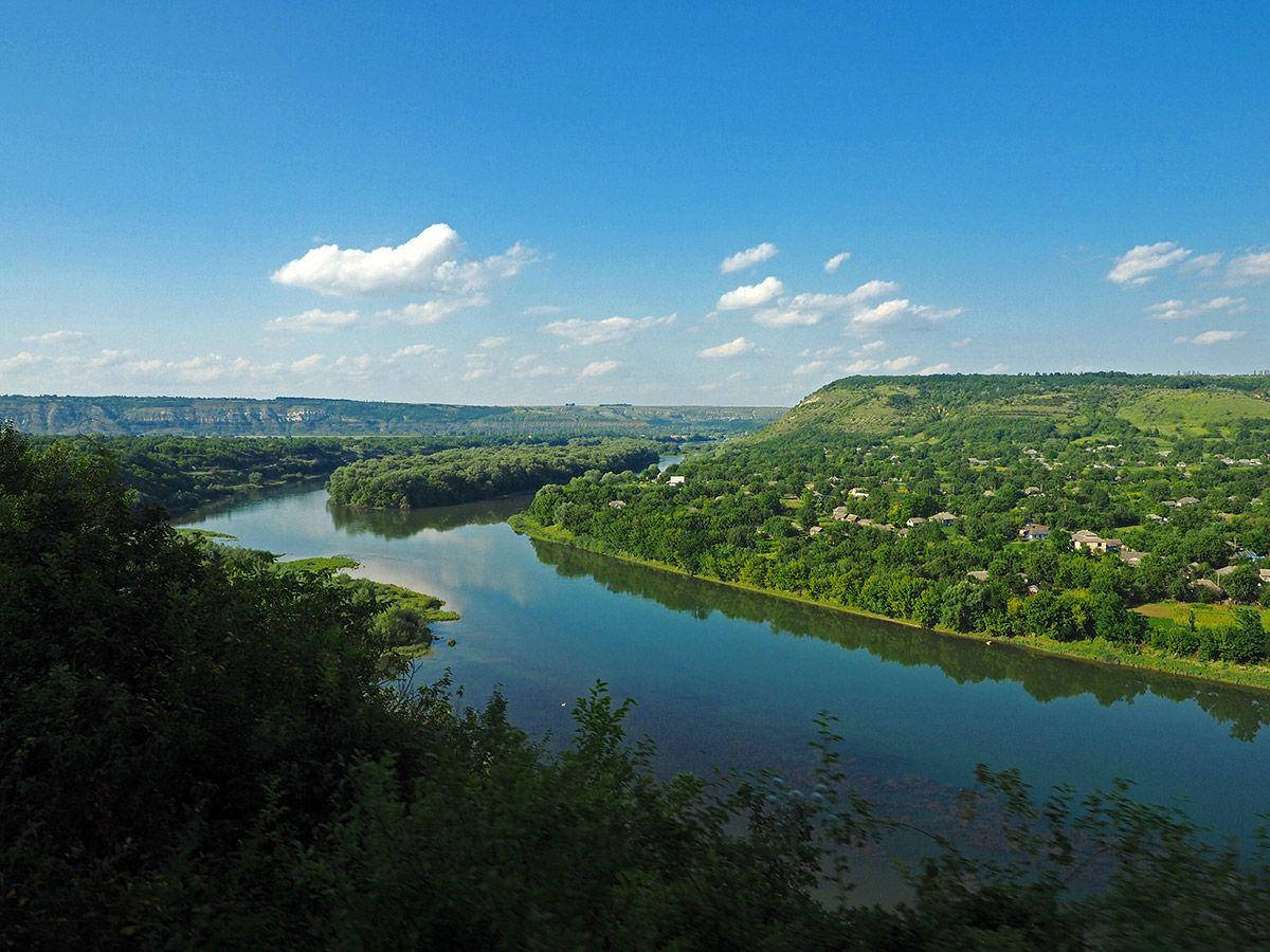 Moldova, river, clear blue sky, SD Desktop Wallpaper