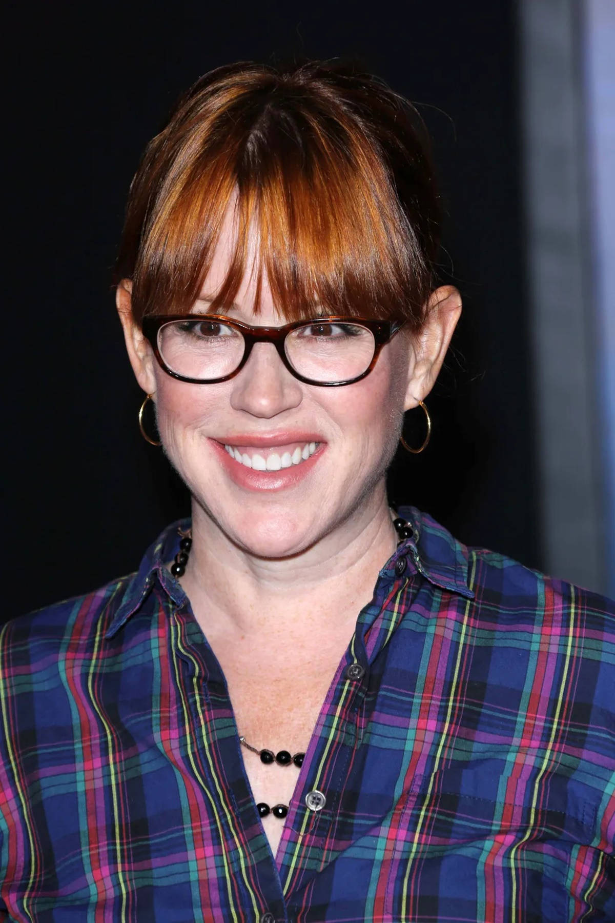 Molly Ringwald, red hair, glasses, HD Phone Wallpaper