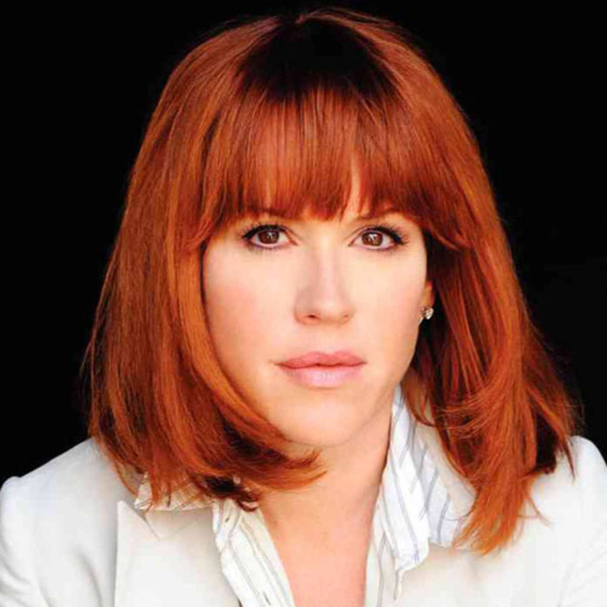 Molly Ringwald, vibrant red hair, bangs, SD Desktop Wallpaper