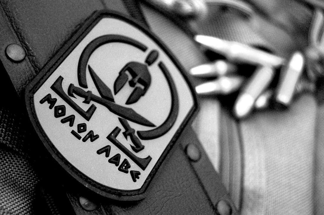 Molon Labe, black and white, leather gear, SD Desktop Wallpaper