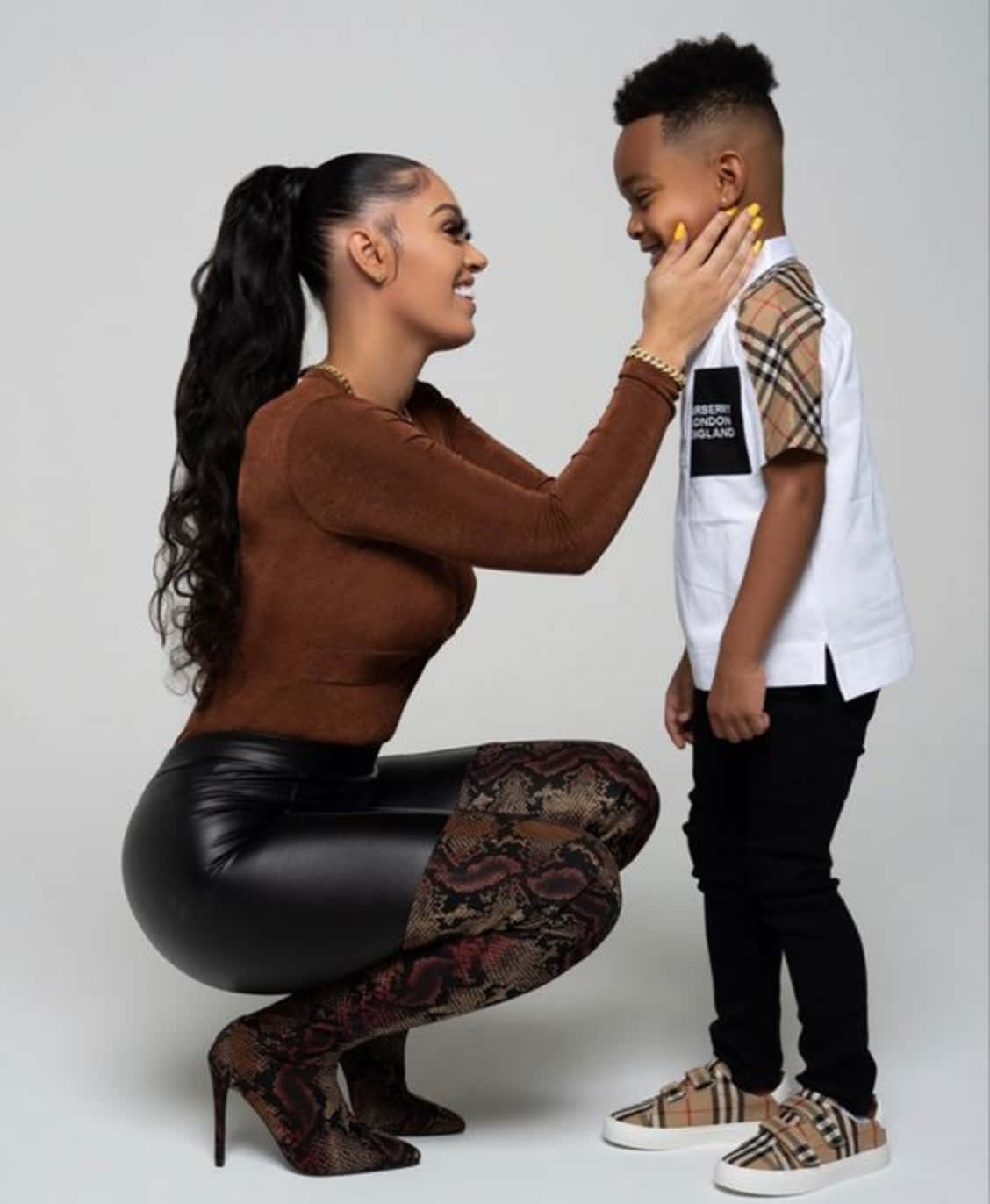 the prince family, snake-print tights, smiling boy, HD Phone Wallpaper