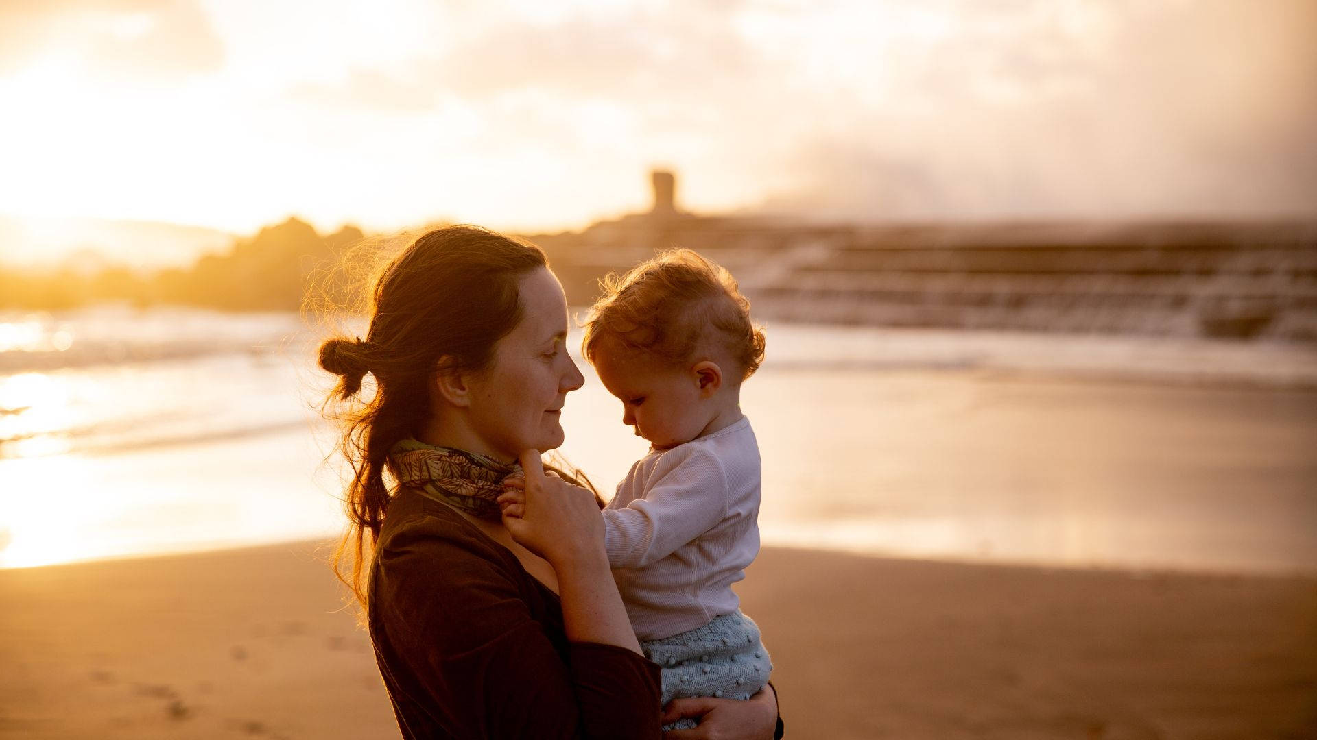 Mom, sunset, beach, Full HD Desktop Wallpaper