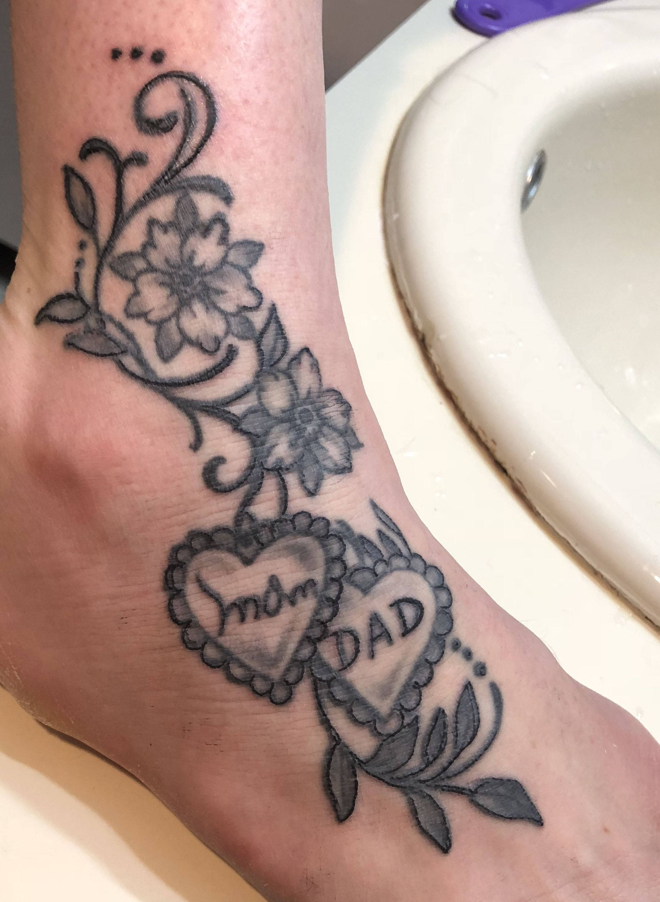 Mom, Dad, ankle tattoo, 2K Phone Wallpaper