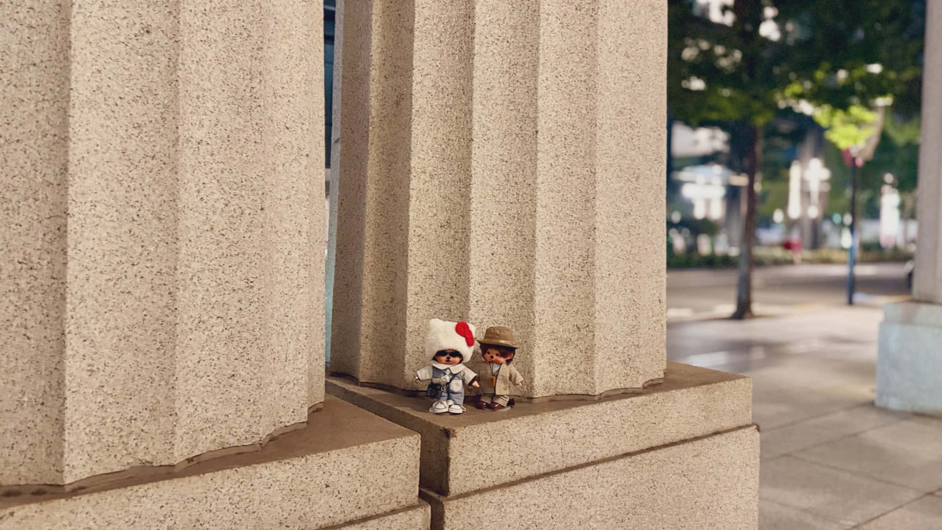 Monchhichi, urban plaza, textured stone columns, Full HD Desktop Wallpaper