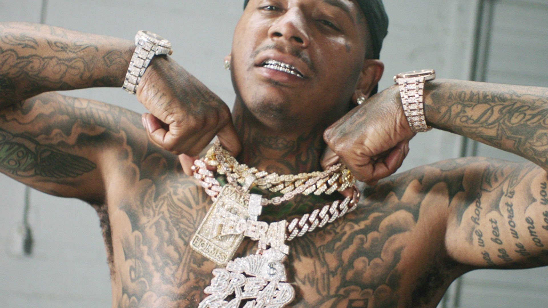 Moneybagg Yo, tattooed man, diamond-encrusted chains, Full HD Desktop Wallpaper
