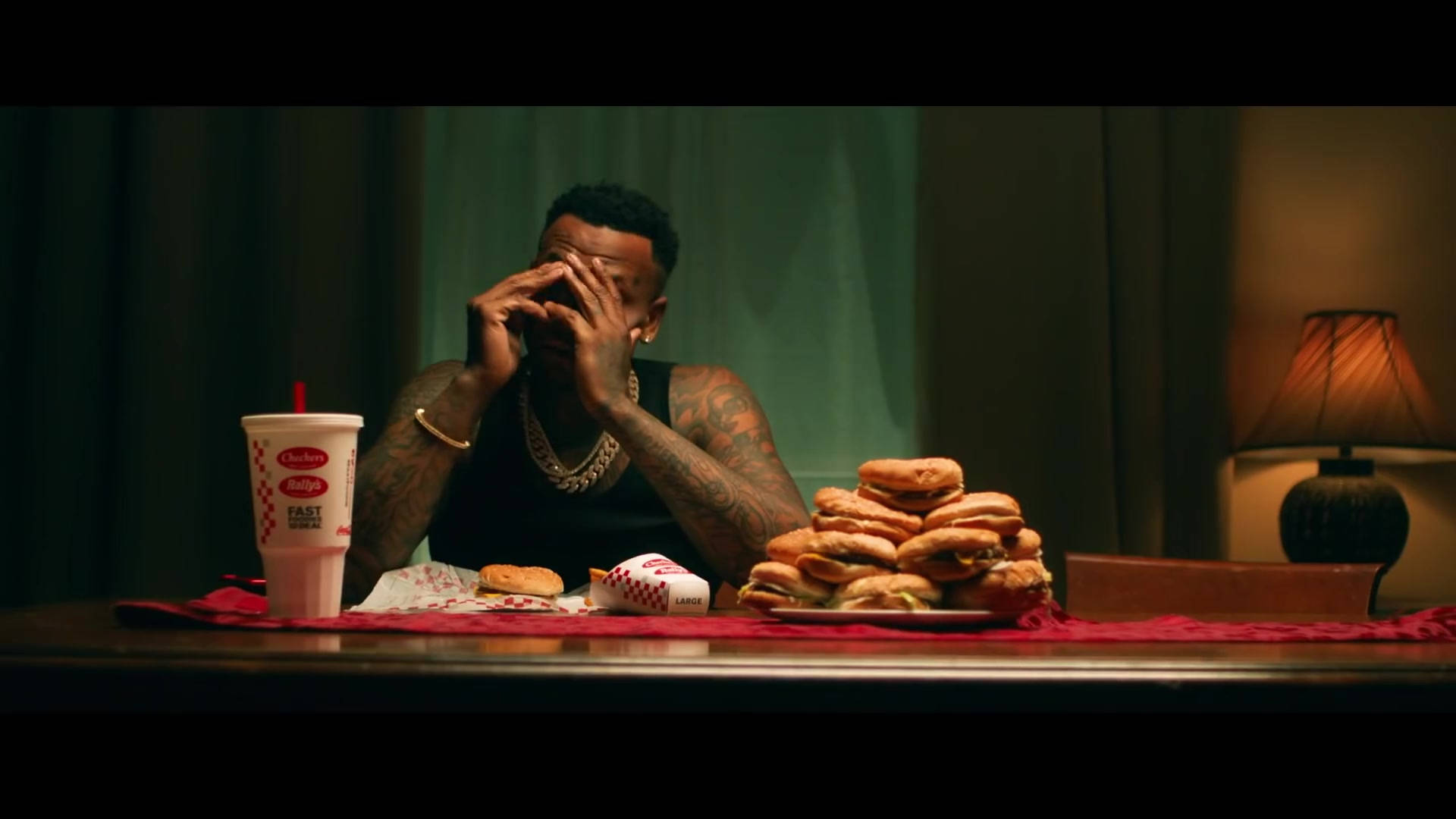 Moneybagg Yo, tattooed man, dimly lit table, Full HD Desktop Wallpaper