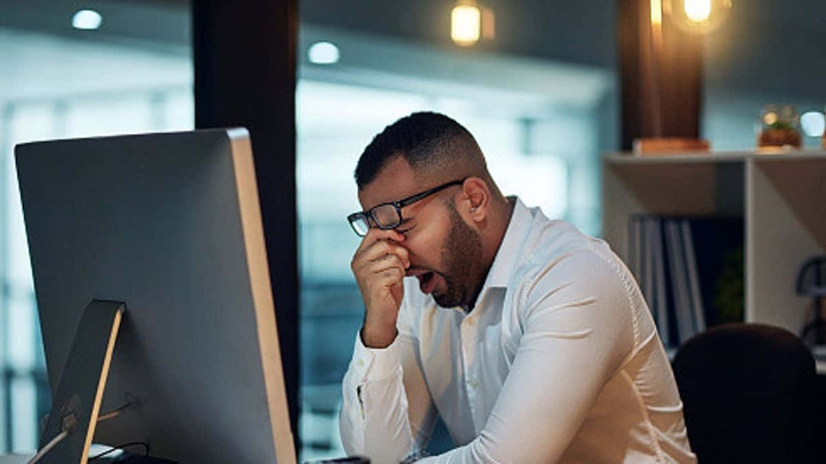 computer monitor, modern office, white shirt, SD Desktop Wallpaper