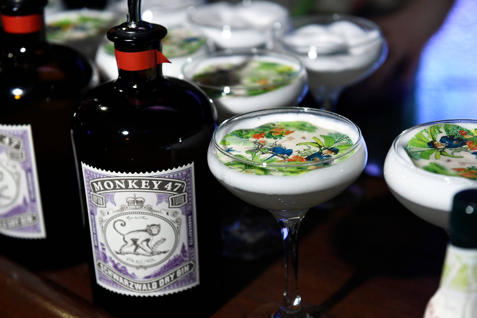 Monkey 47, dark bottle, coupe glasses, HD Desktop Wallpaper