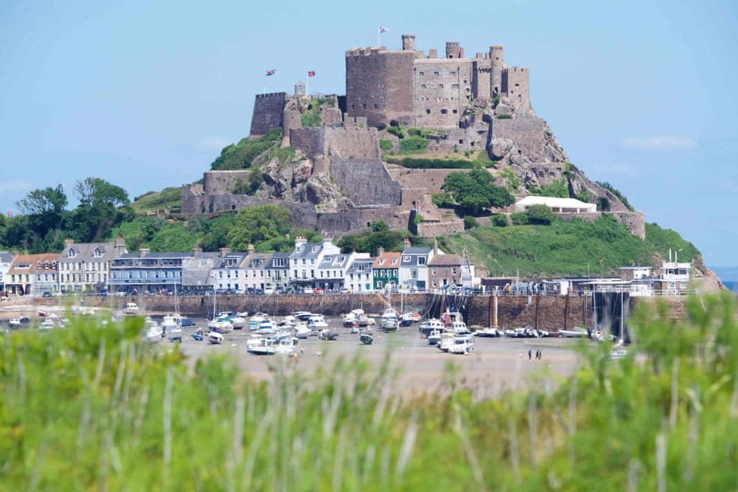 Mont Orgueil Castle, rocky island, harbor, SD Desktop Wallpaper