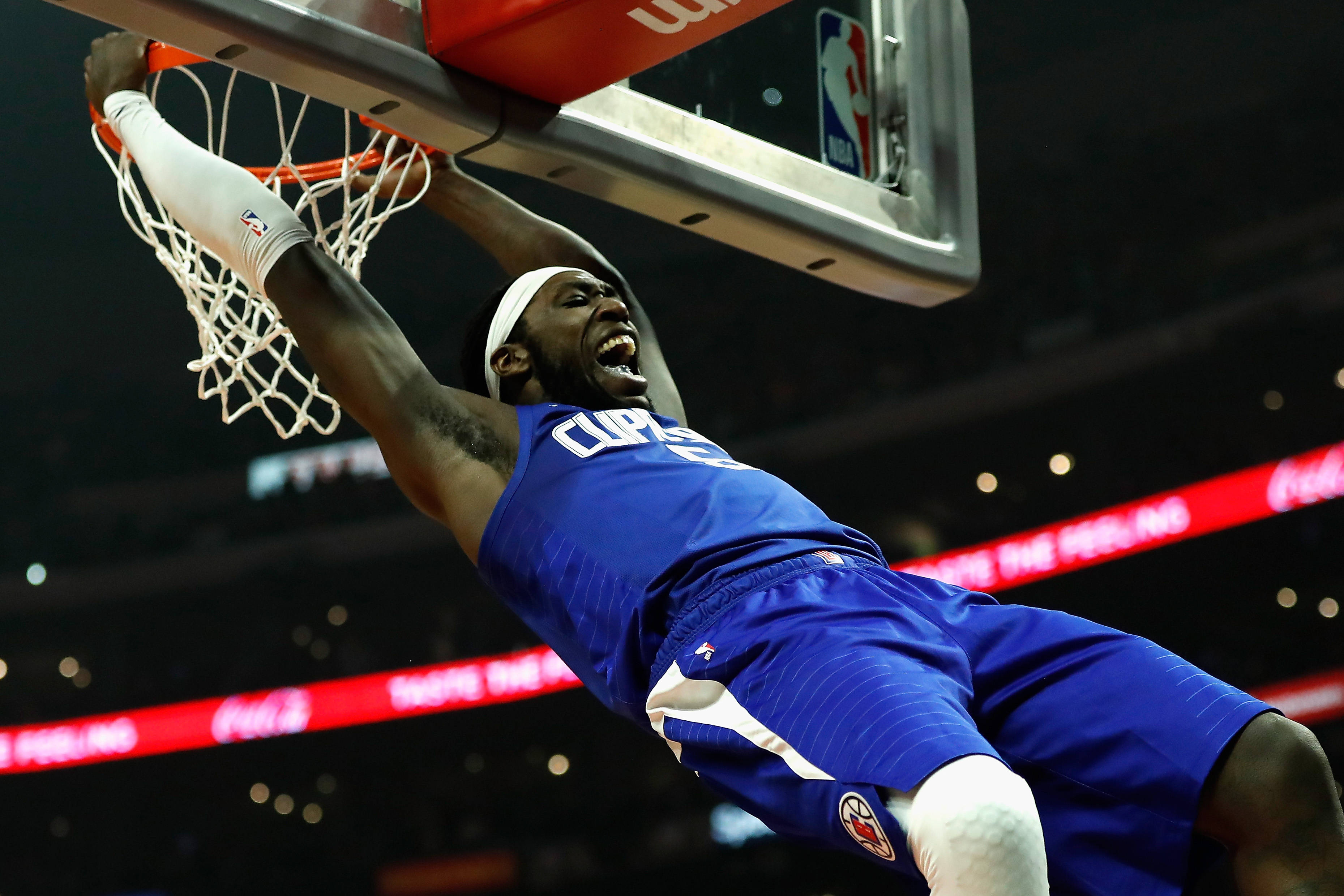 Montrezl Harrell, blue Clippers jersey, dunking, 2K Desktop Wallpaper