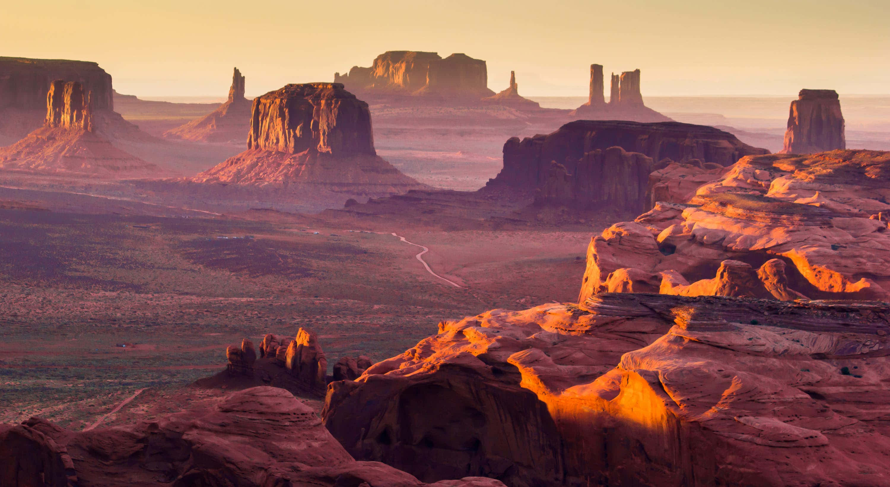 Monument Valley Navajo Tribal Park, sunset, red sandstone buttes, 2K Desktop Wallpaper