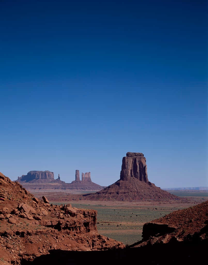 Monument Valley Navajo Tribal Park, buttes, red rock, SD Phone Wallpaper