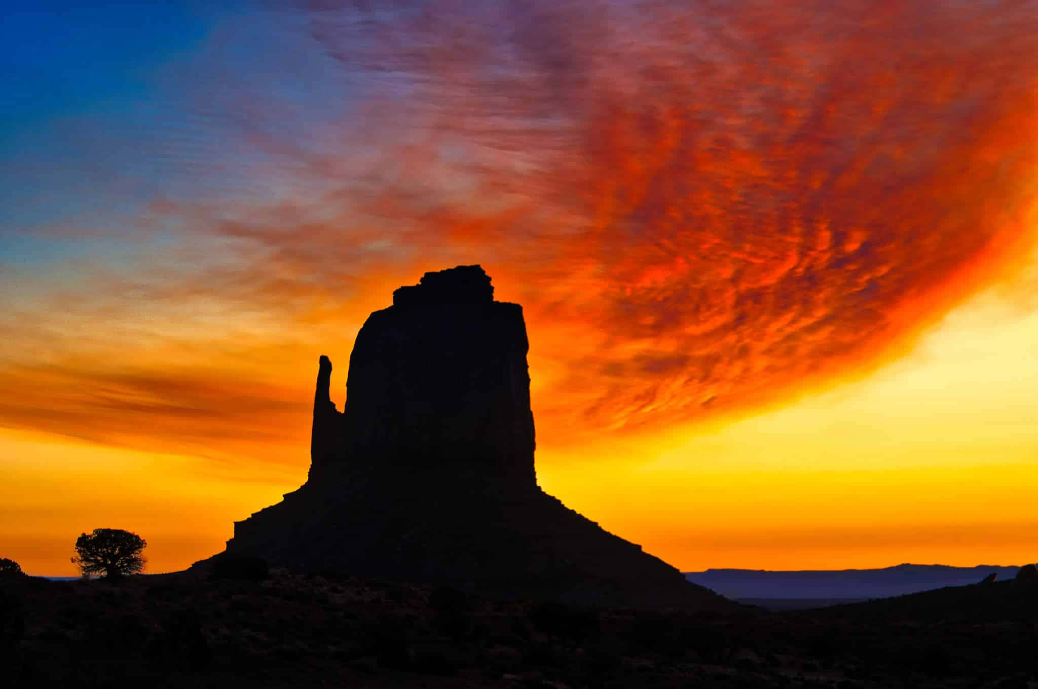 Monument Valley Navajo Tribal Park, mountain peak, fiery sunset sky, Full HD Desktop Wallpaper
