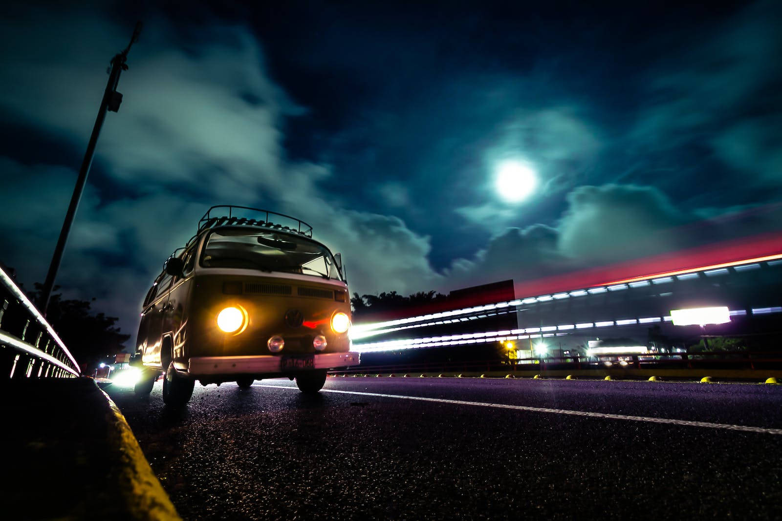 vintage van, glowing headlights, bright moon, HD Desktop Wallpaper