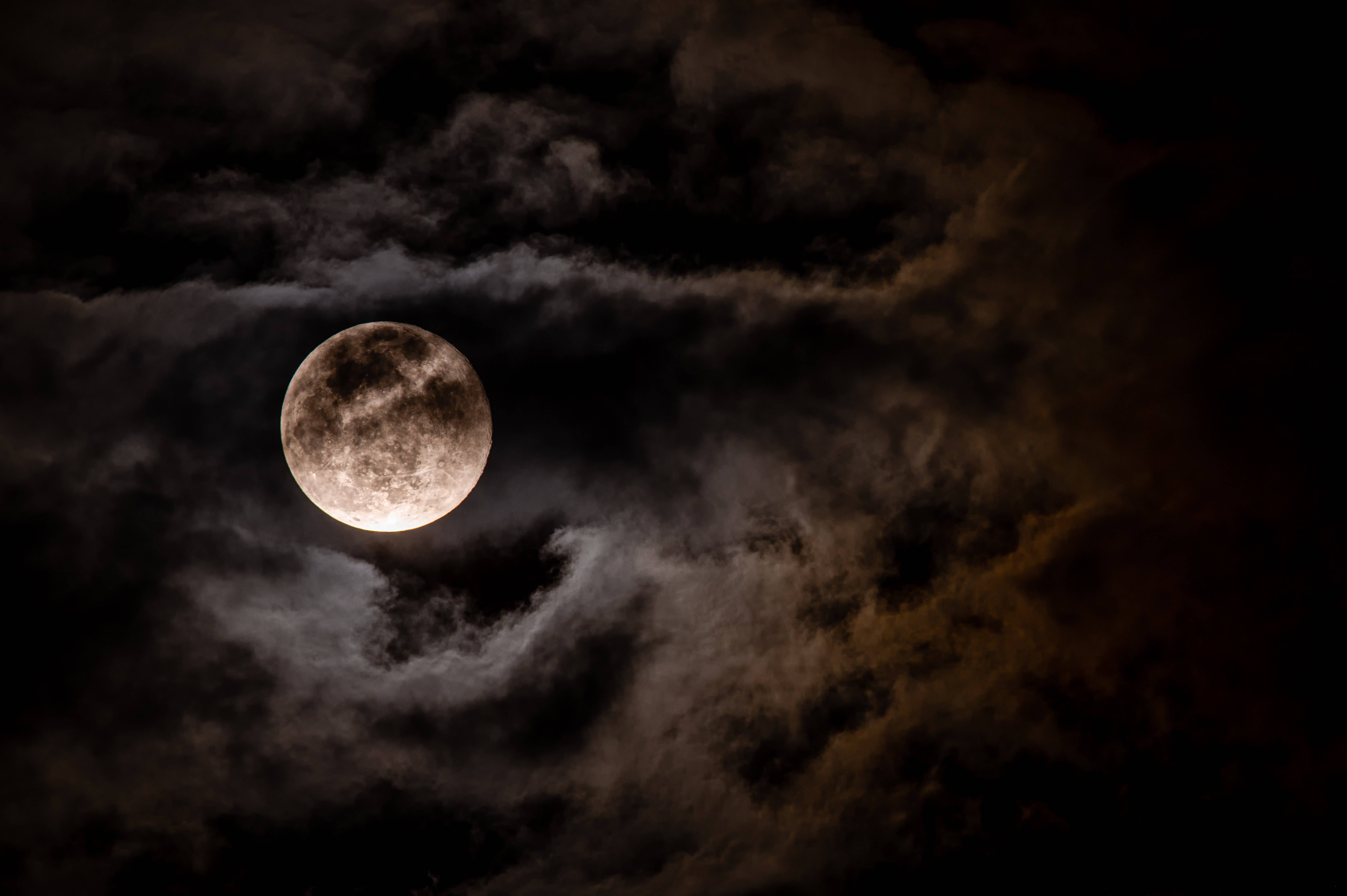 full moon, dark cloudy sky, swirling dark clouds, 5K Desktop Wallpaper