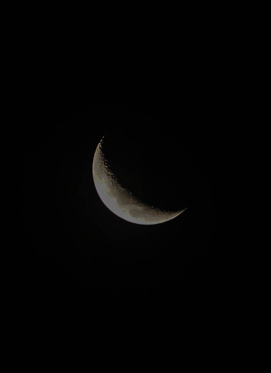 waning crescent, crescent moon, pitch-black night sky, HD Phone Wallpaper