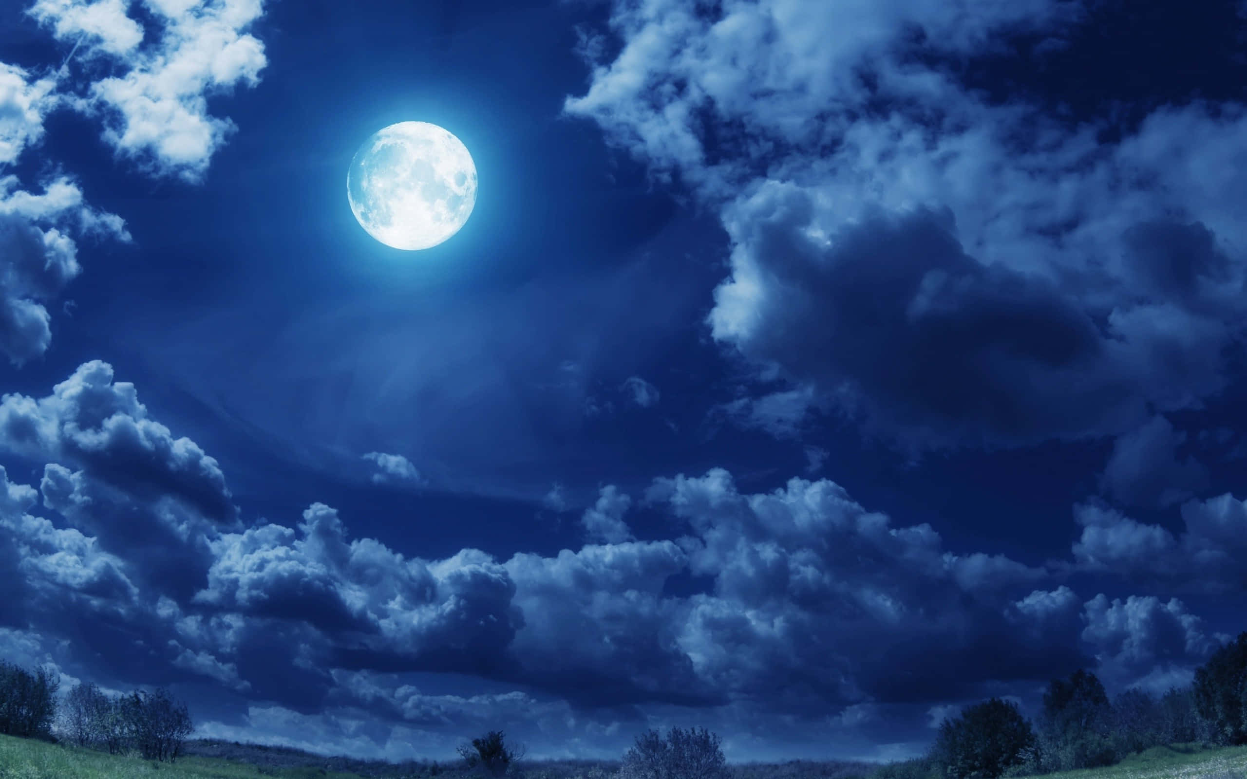 full moon, night sky, textured clouds, 2K Desktop Wallpaper