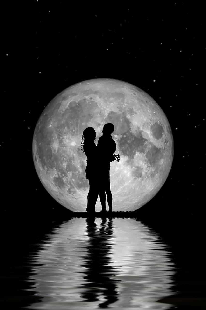 Moon Night, giant moon, rippling water, HD Phone Wallpaper