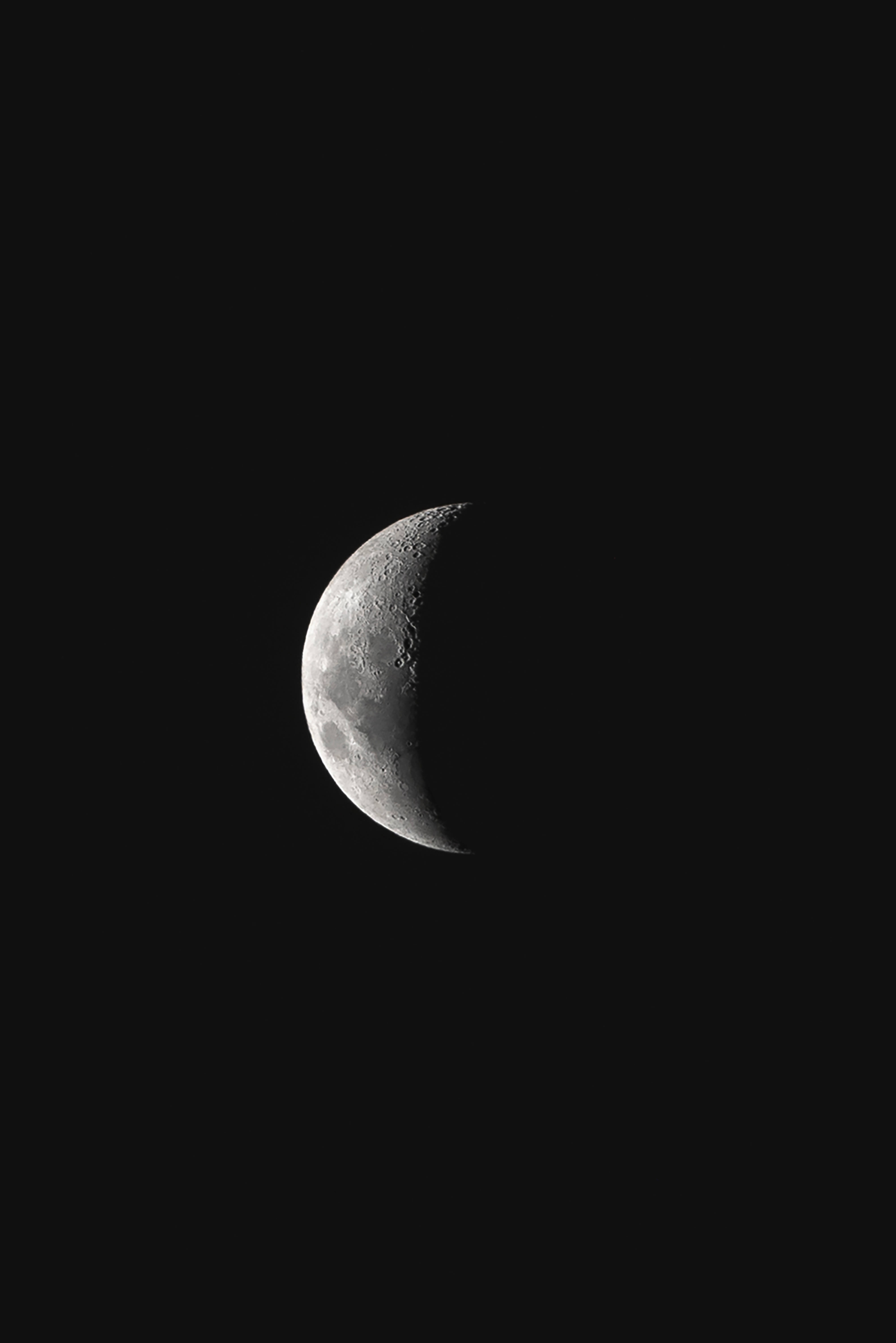 amoled moon dim, crescent moon, deep black sky, 5K Phone Wallpaper