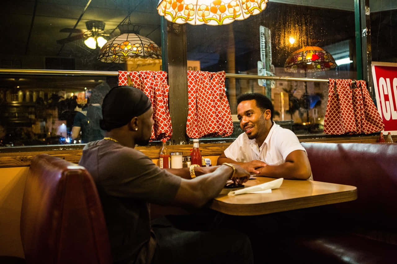 Moonlight Movie, retro diner, stained glass lamps, HD Desktop Wallpaper