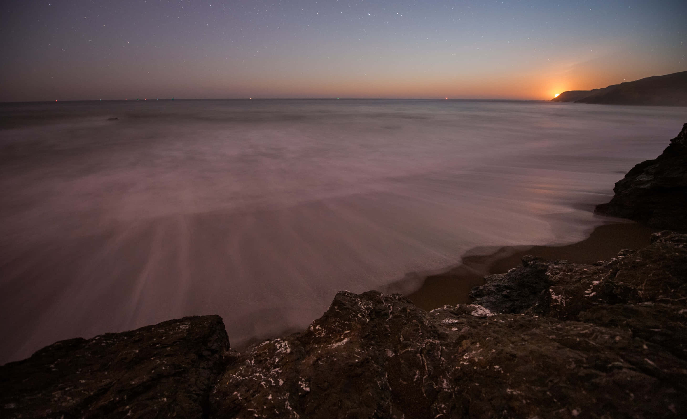 Moonset, twilight, calm ocean, 2K Desktop Wallpaper