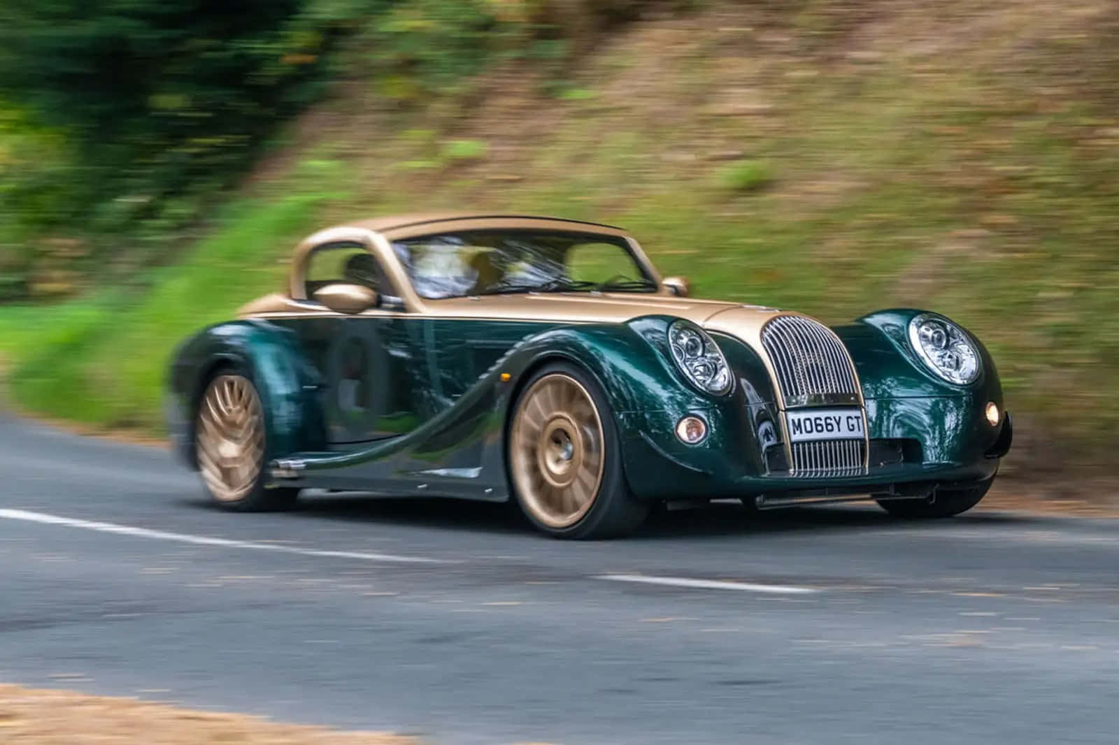 Morgan Aero 8, vintage green, gold accents, HD Desktop Wallpaper