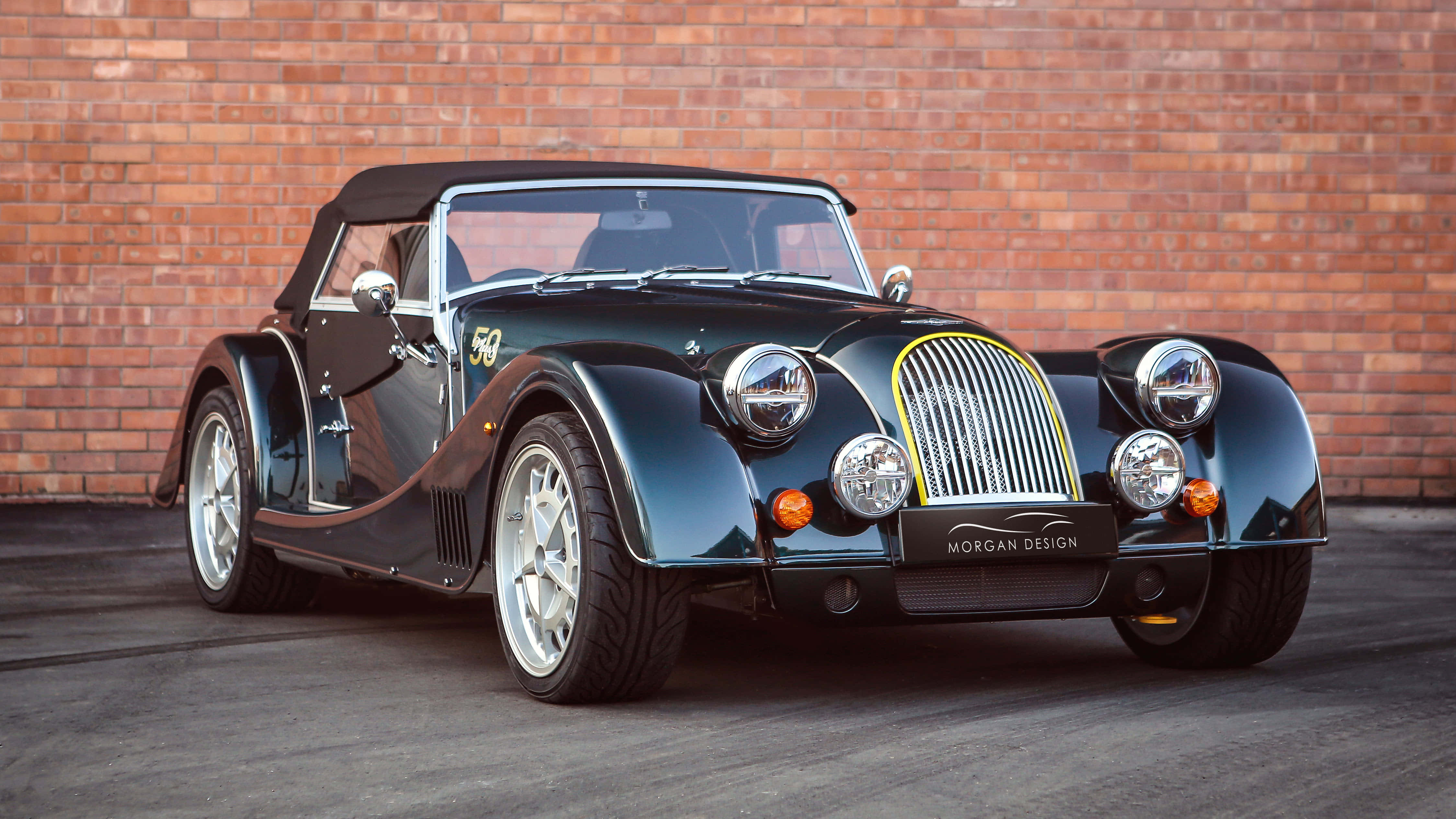 Morgan Plus 8, black, yellow grille, 4K Desktop Wallpaper
