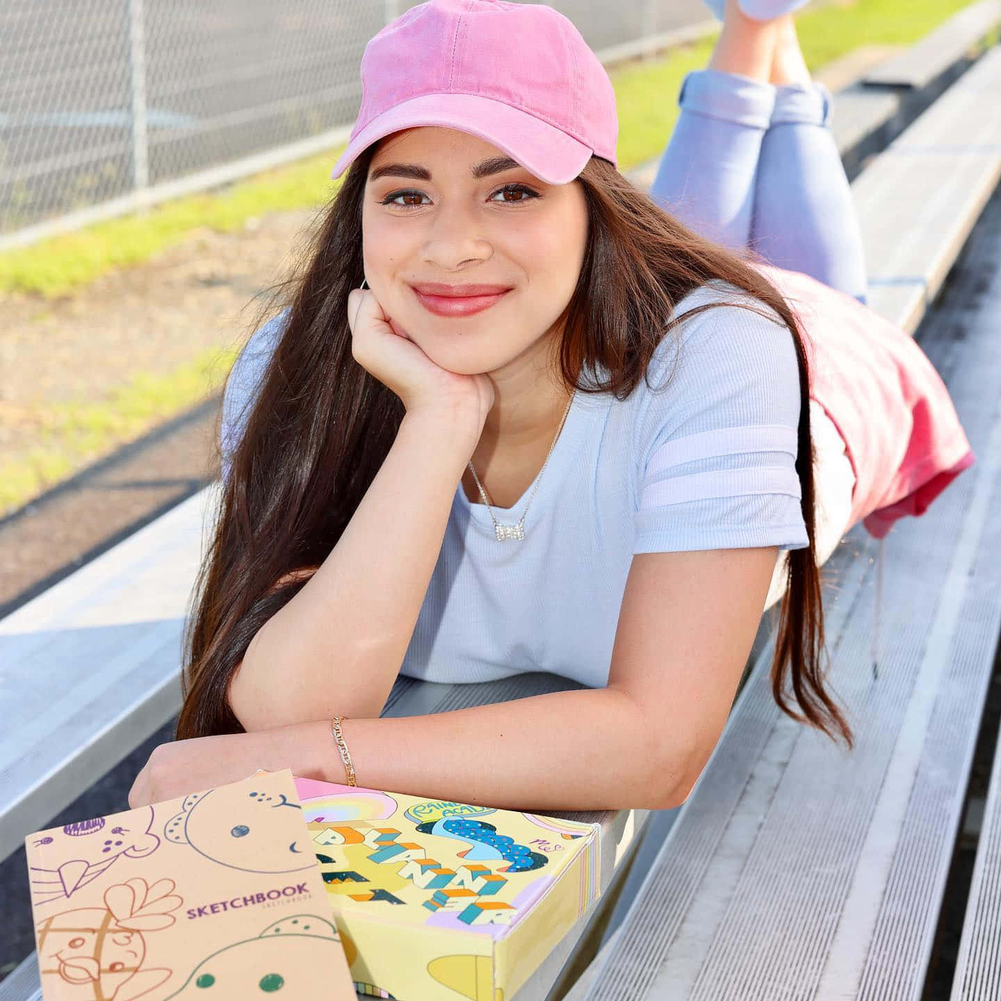 Moriah Elizabeth, pink cap, colorful sketchbooks, HD Desktop Wallpaper