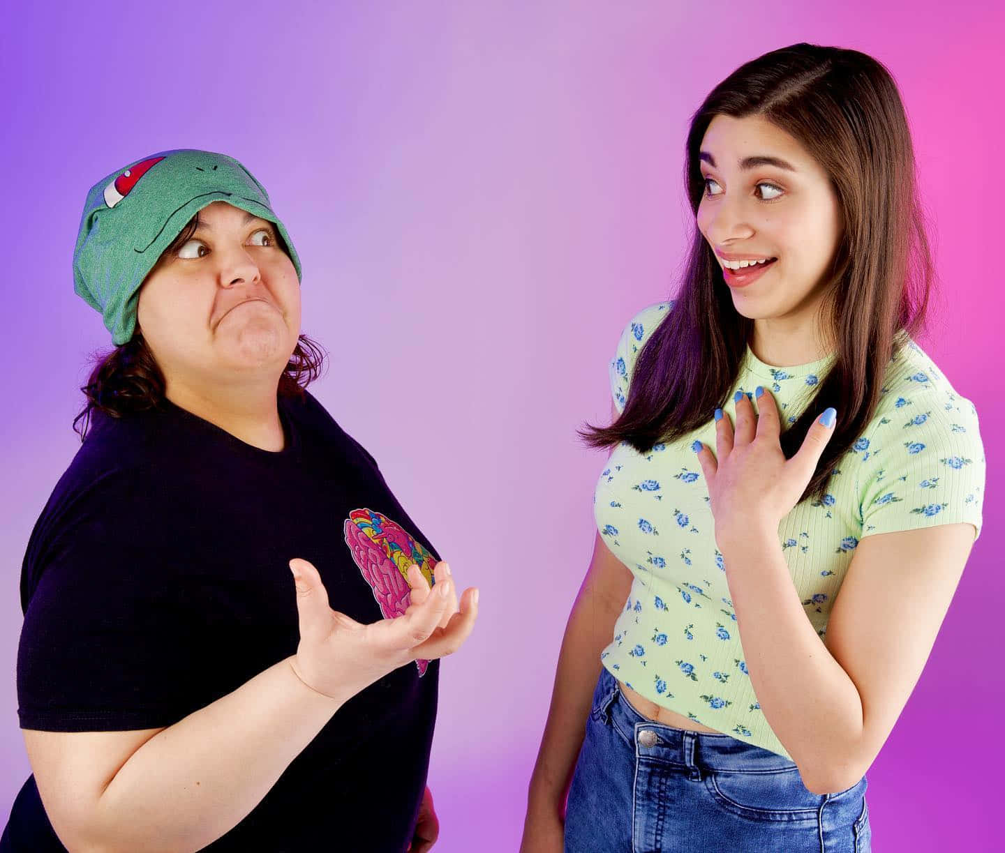 Moriah Elizabeth, green hat, colorful brain-shaped object, HD Desktop Wallpaper