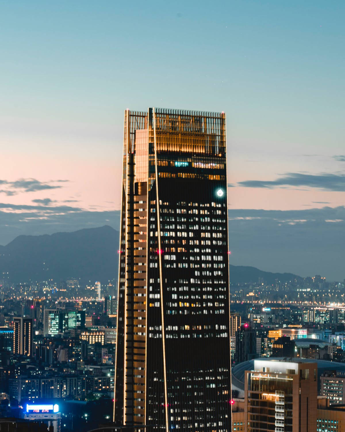 skyscraper, morning city, twilight sky, HD Phone Wallpaper