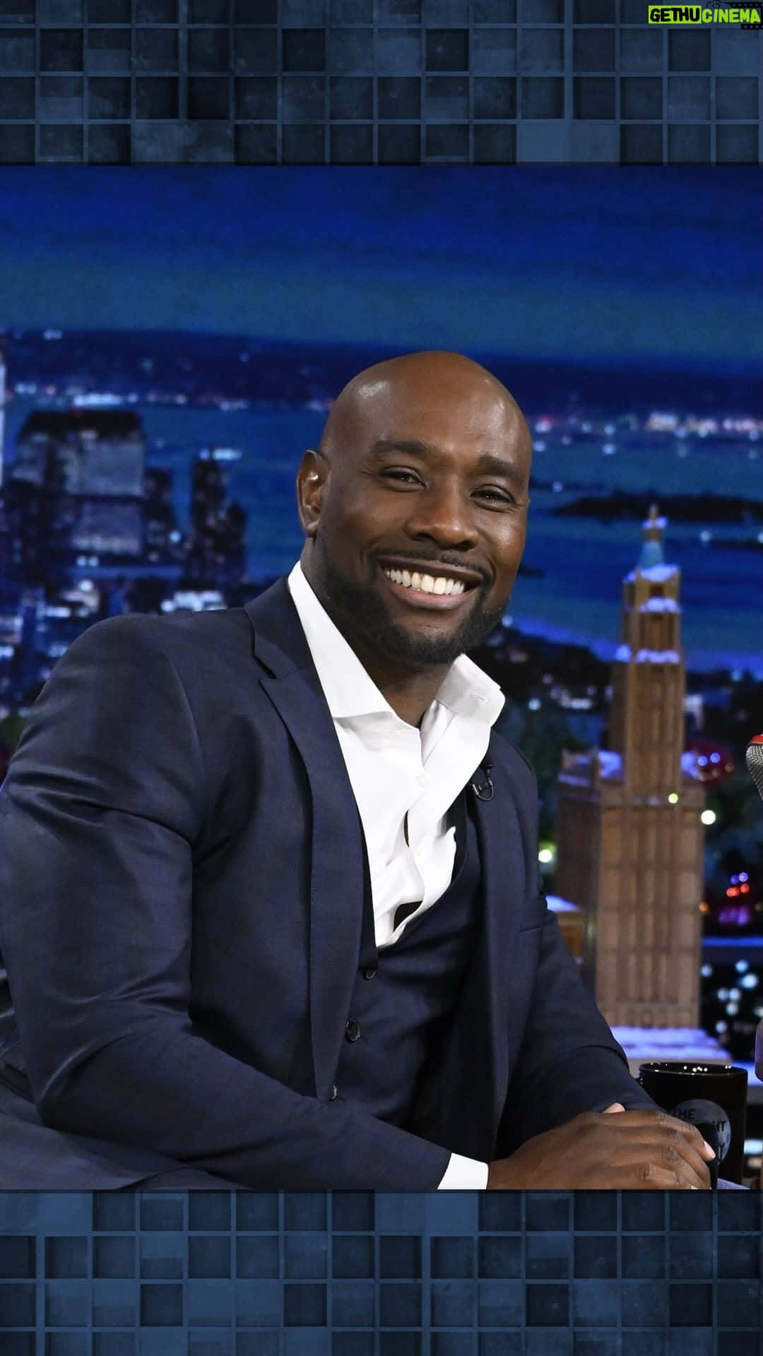 Morris Chestnut, navy suit, talk show desk, Full HD Phone Wallpaper