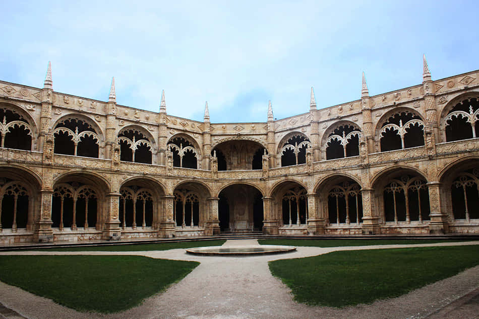 Mosteiro Dos Jeronimos, courtyard, stone cloister, SD Desktop Wallpaper