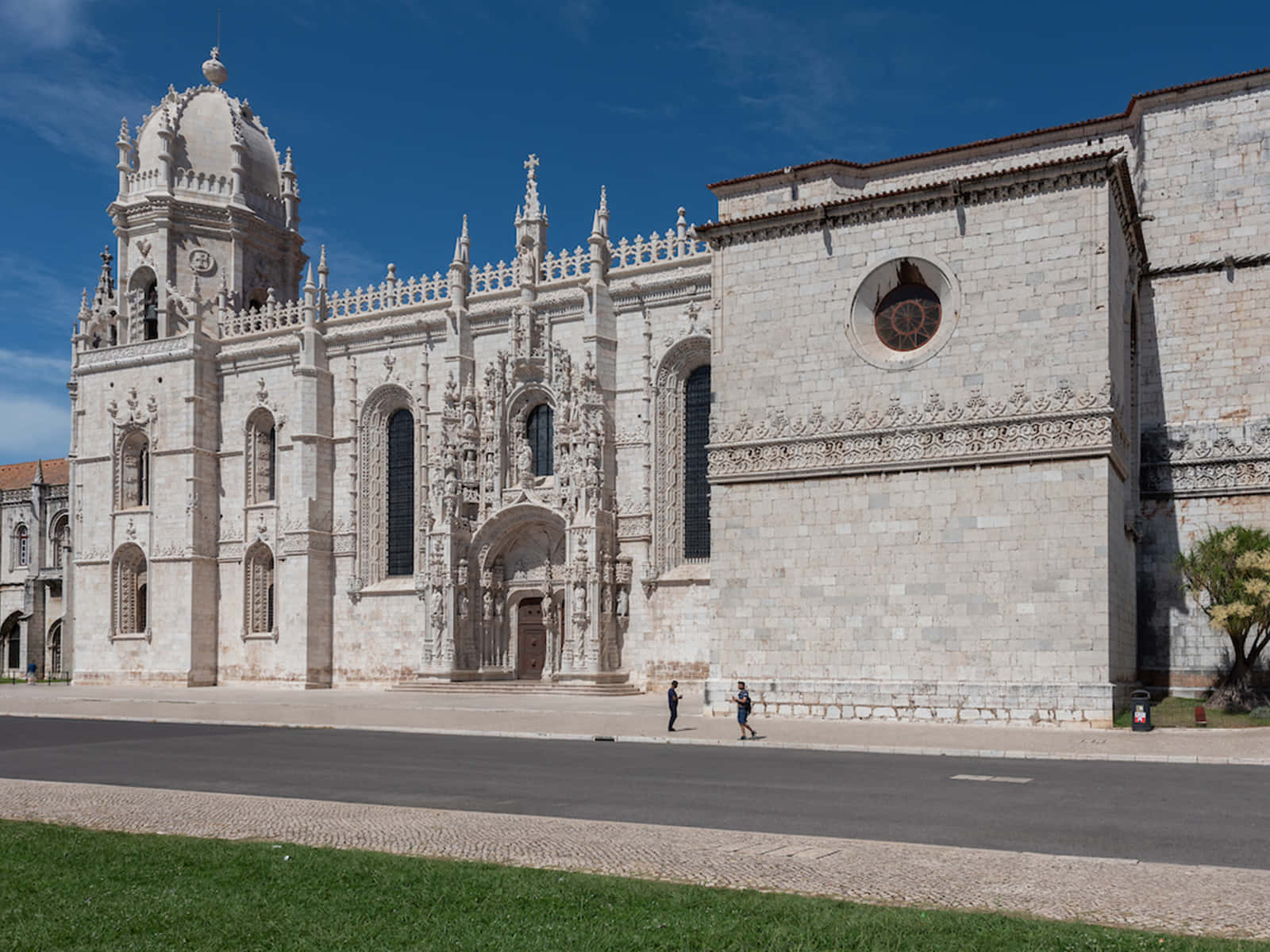 Mosteiro dos Jeronimos, side exterior, ornate stone cathedral, HD Desktop Wallpaper