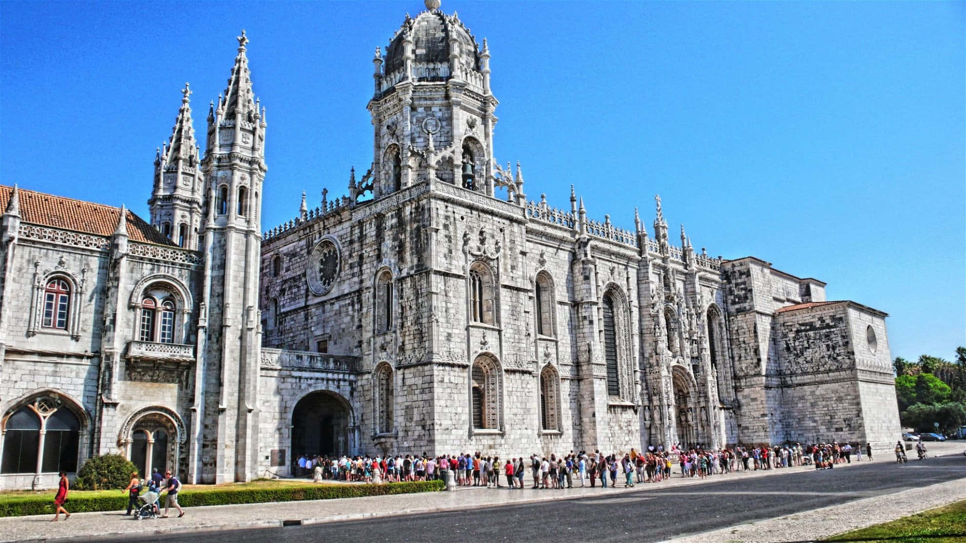 Mosteiro Dos Jeronimos, tourists, stone cathedral, Full HD Desktop Wallpaper