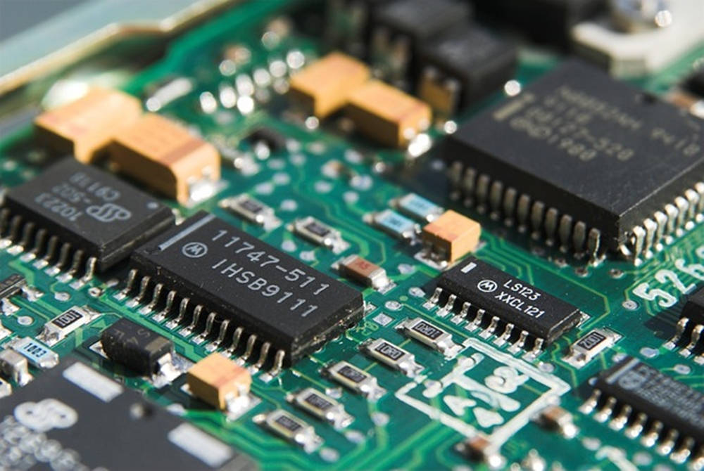 bios circuit board, green circuit board, black electronic components, SD Desktop Wallpaper