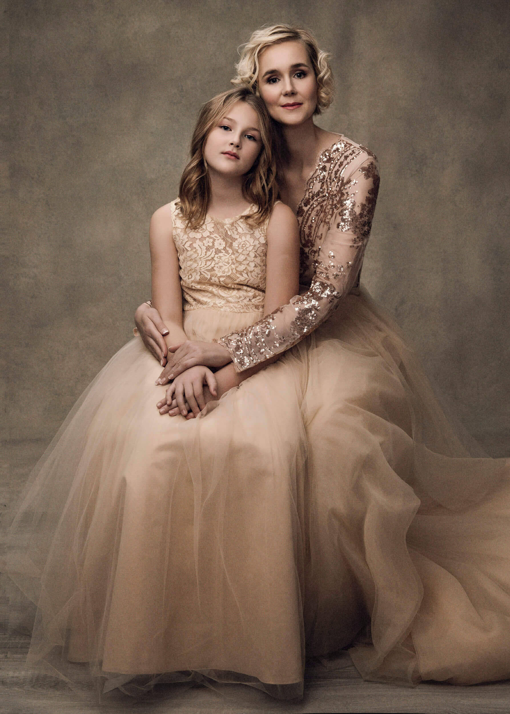 champagne lace gowns, matching elegant gowns, mother and daughter, Full HD Phone Wallpaper