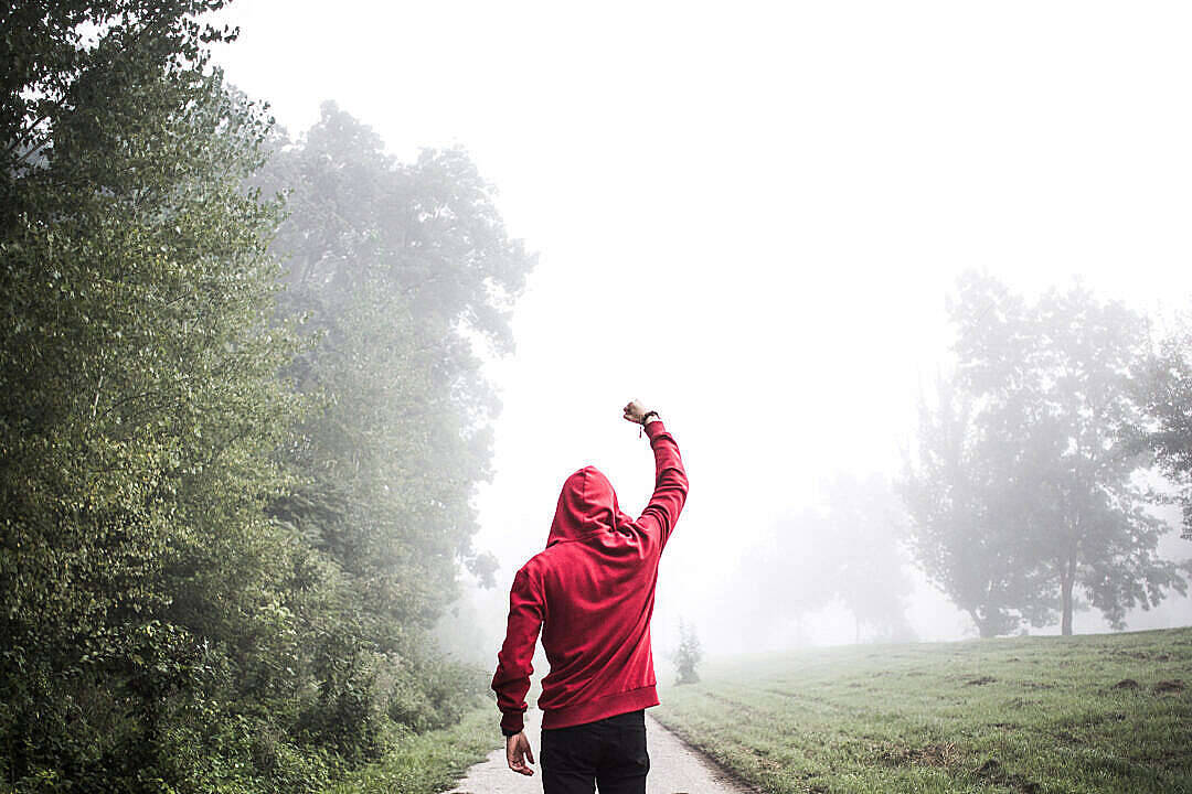 Motivation Man, foggy morning, red hoodie, SD Desktop Wallpaper