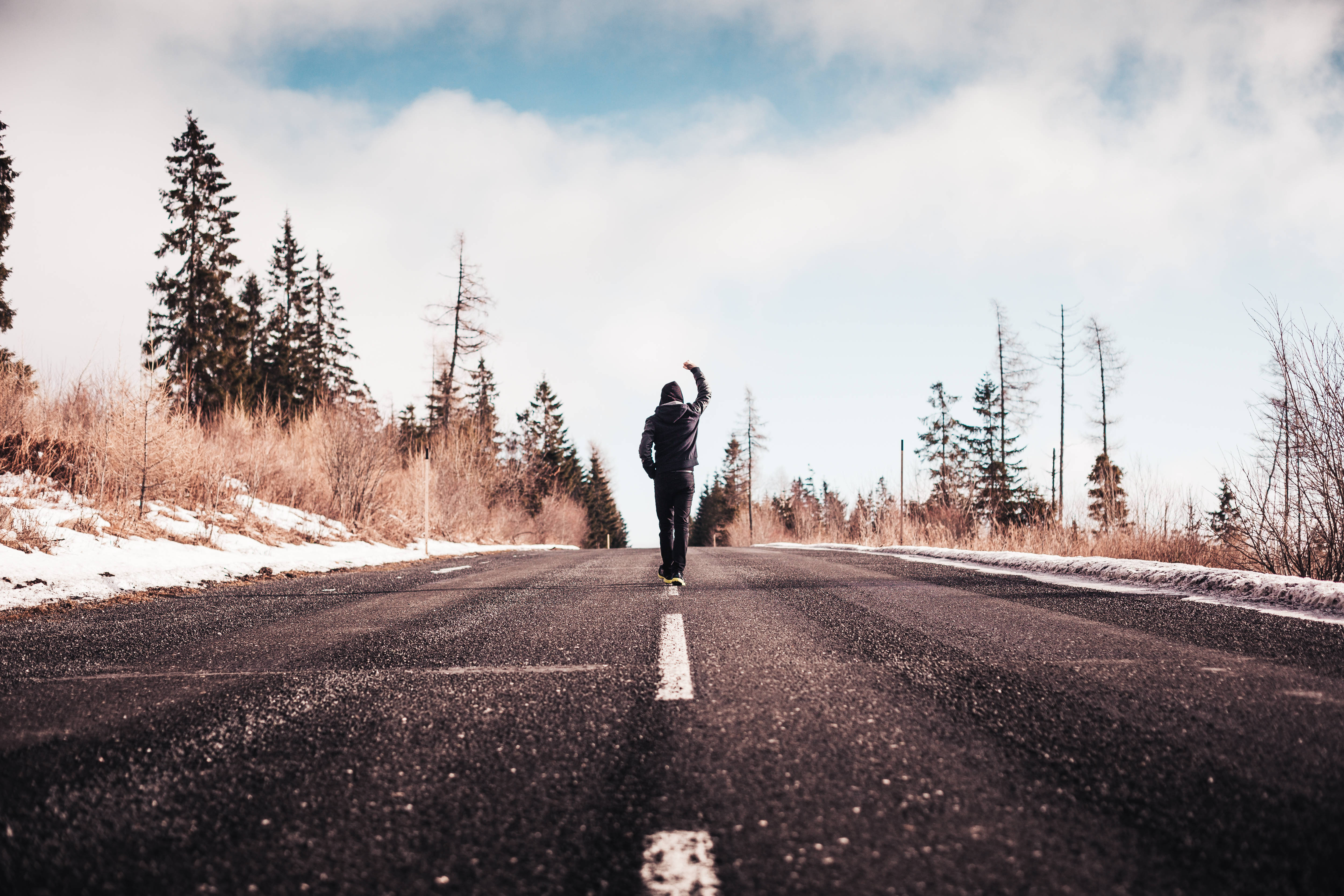 Motivation Man, snowy forest road, cloudy sky, 4K Desktop Wallpaper