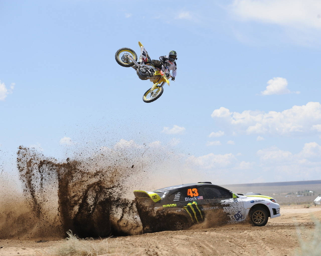 motocross rider, rally car, dust, HD Desktop Wallpaper
