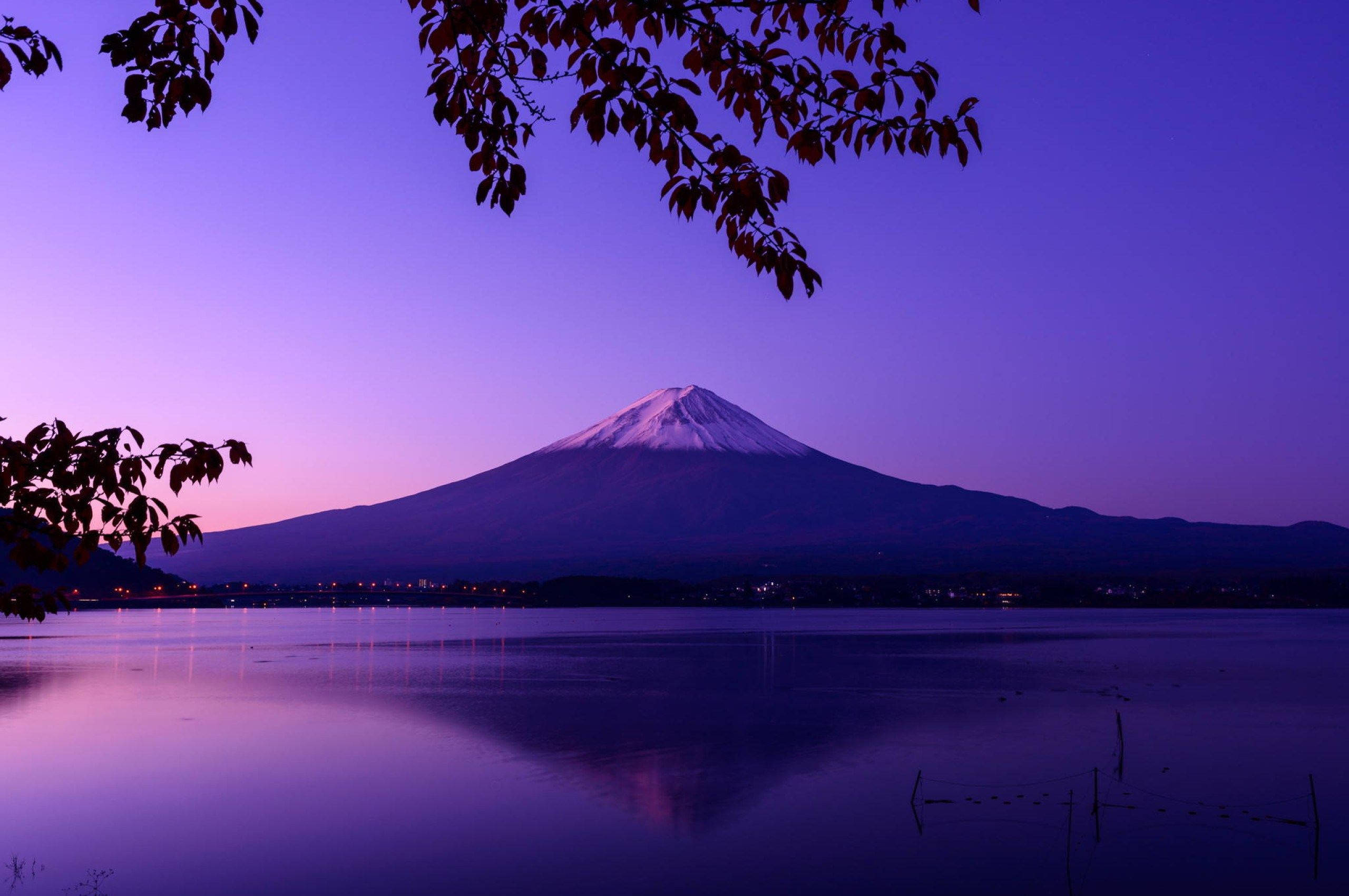 Mount Fuji, twilight purple sky, calm lake, 2K Desktop Wallpaper
