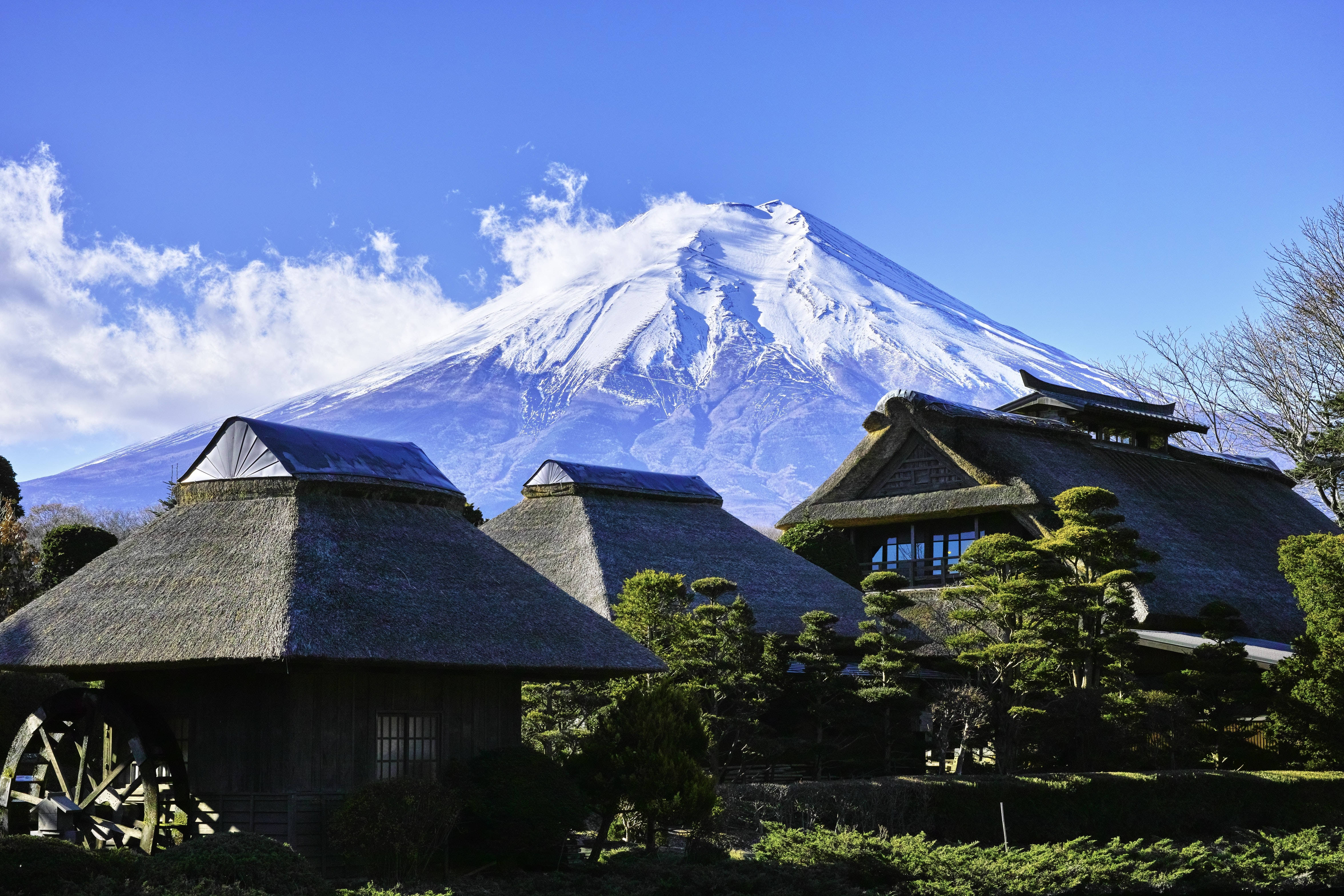 Mount Fuji, traditional thatched-roof Japanese houses, snow-capped, 4K Desktop Wallpaper