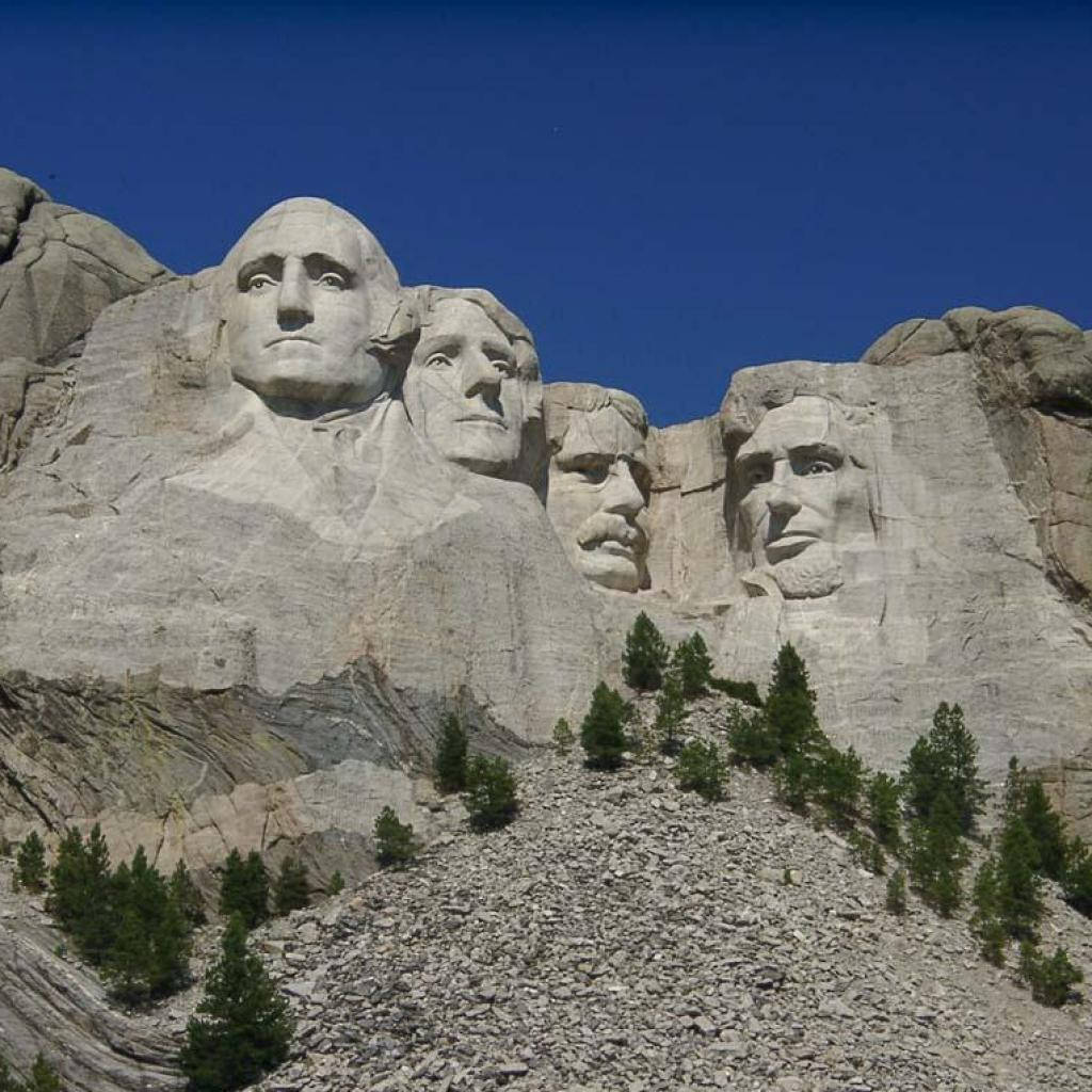 Mount Rushmore, granite, clear blue sky, SD Desktop Wallpaper